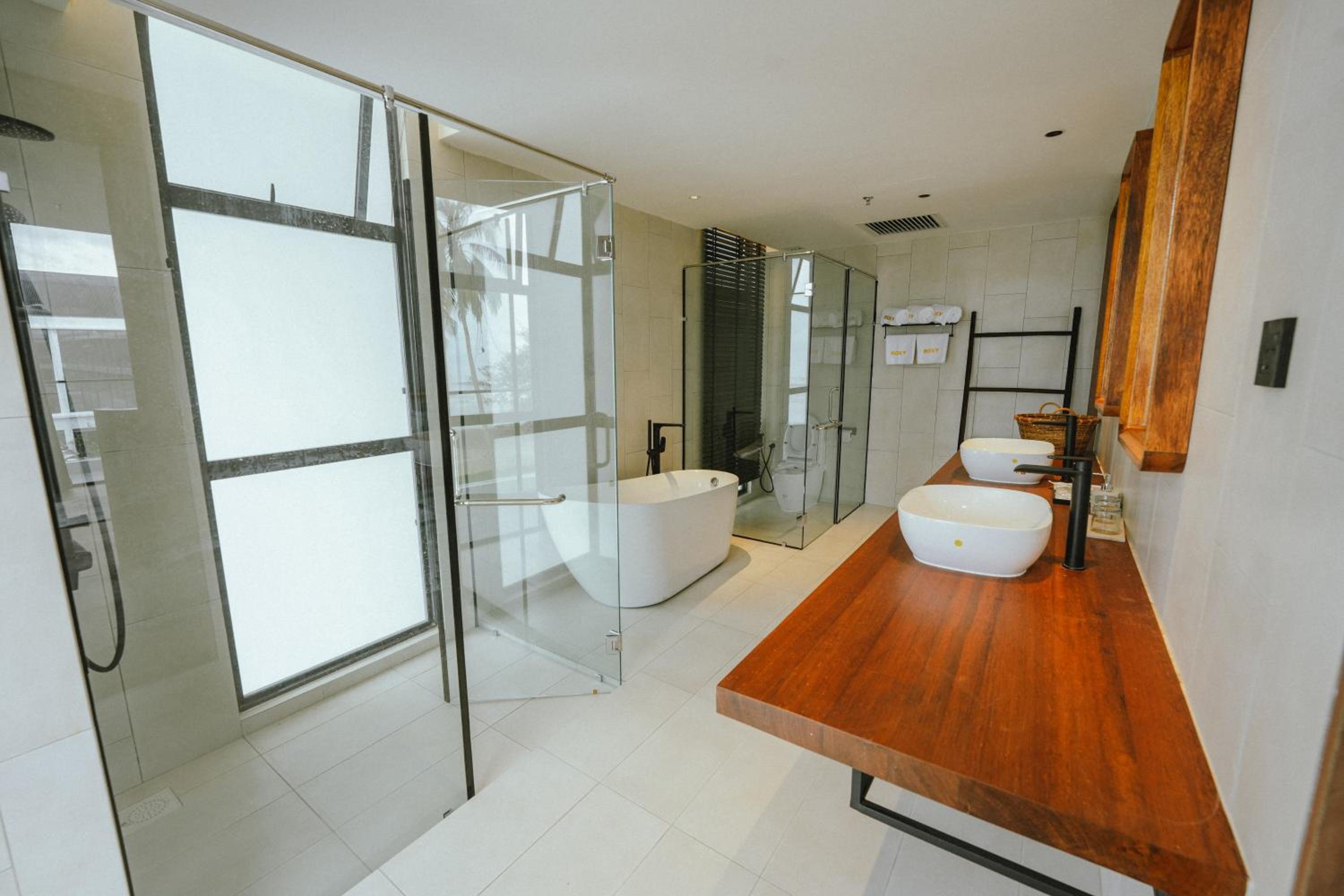 Deluxe Suite - Photo 5
