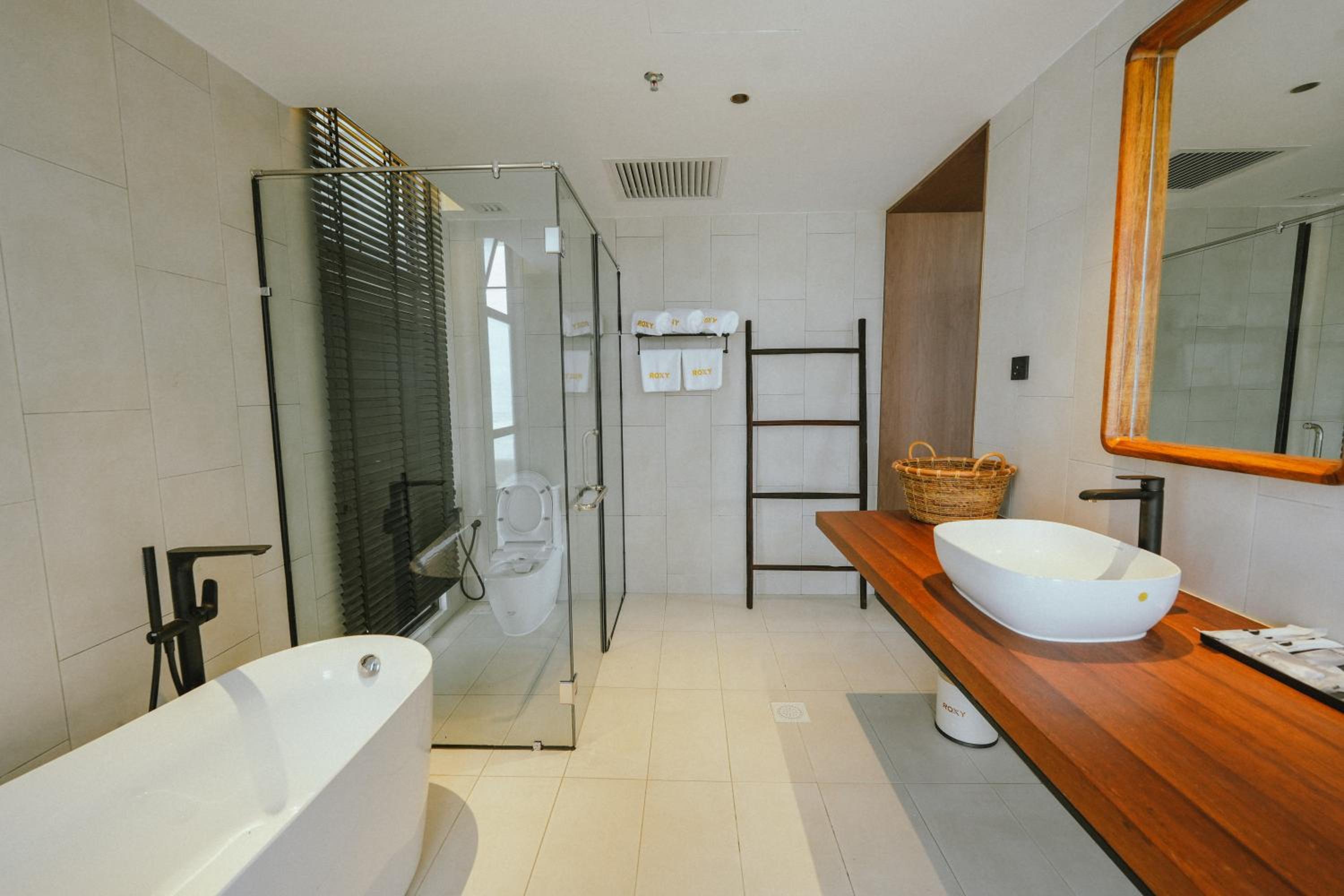 Deluxe Suite - Photo 18
