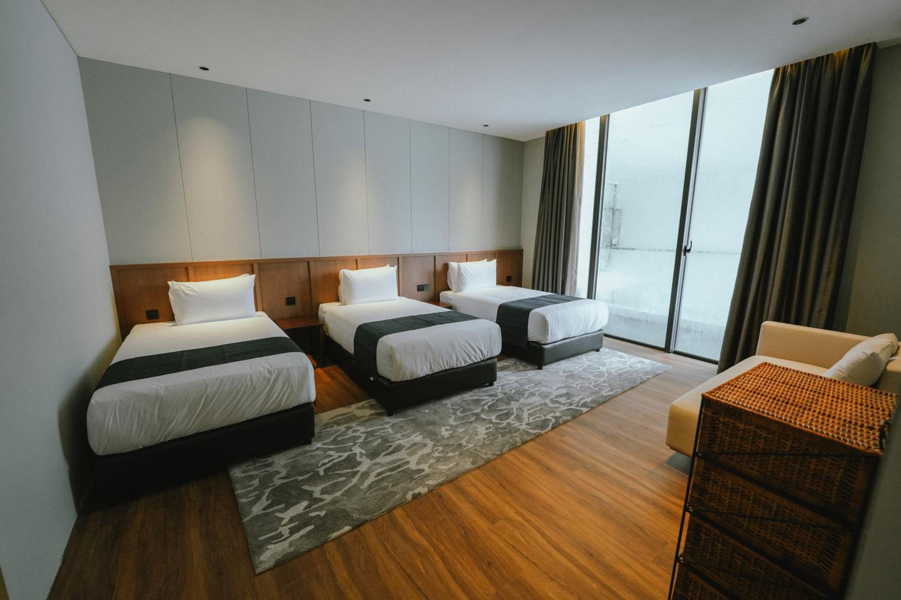 Deluxe Suite - Photo 13