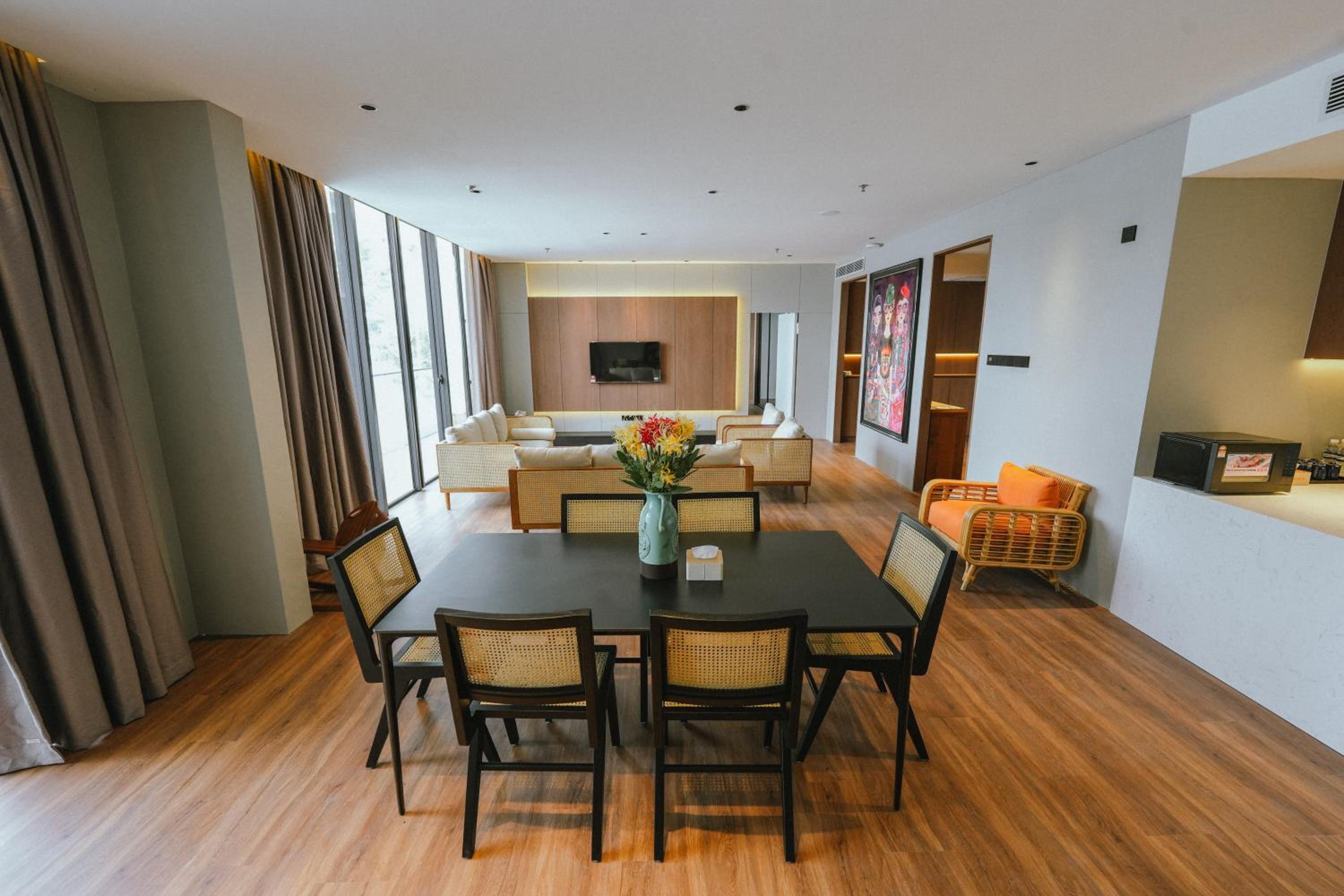 Deluxe Suite - Photo 31