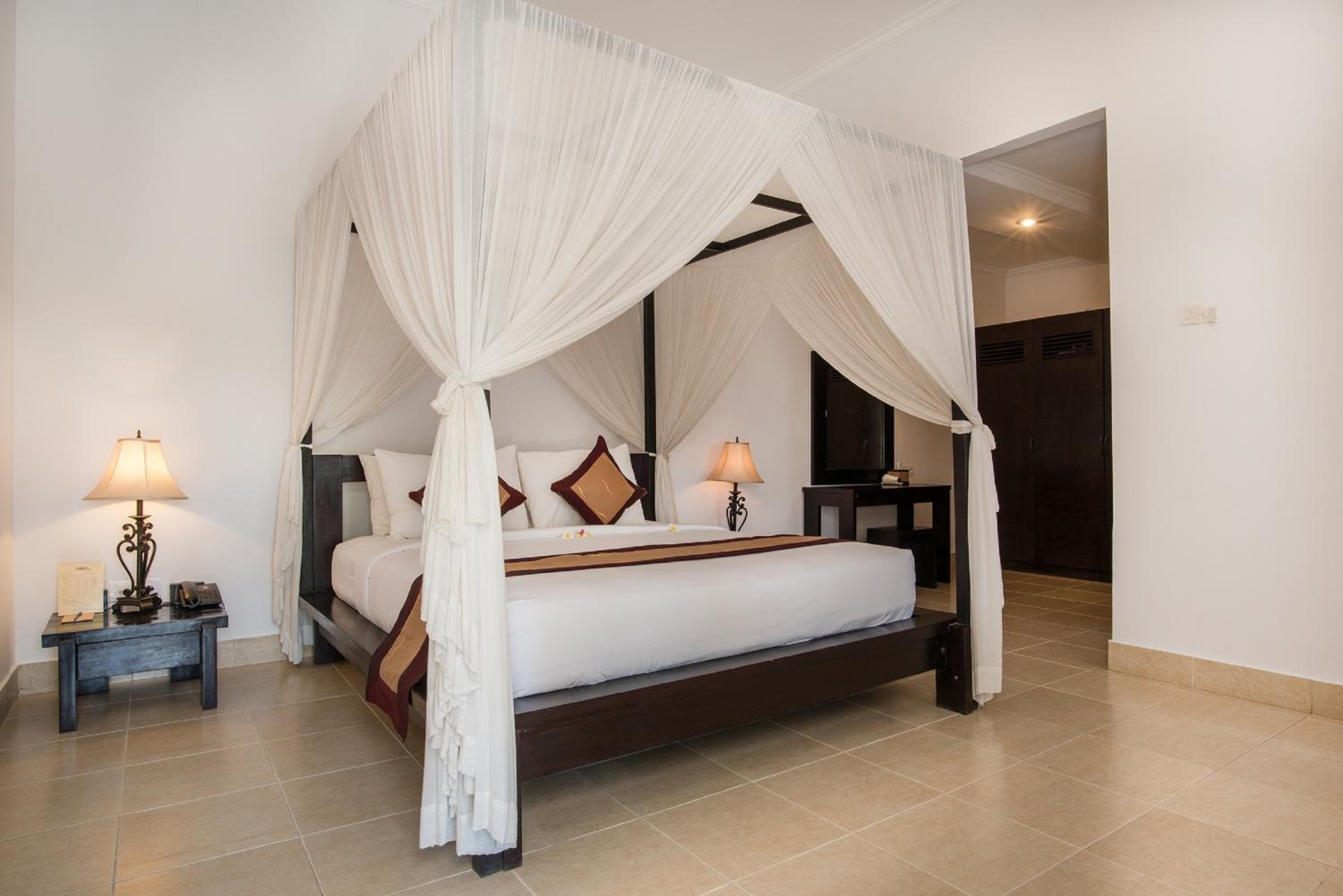 Two-Bedroom Villa with Private Pool - Photo 7