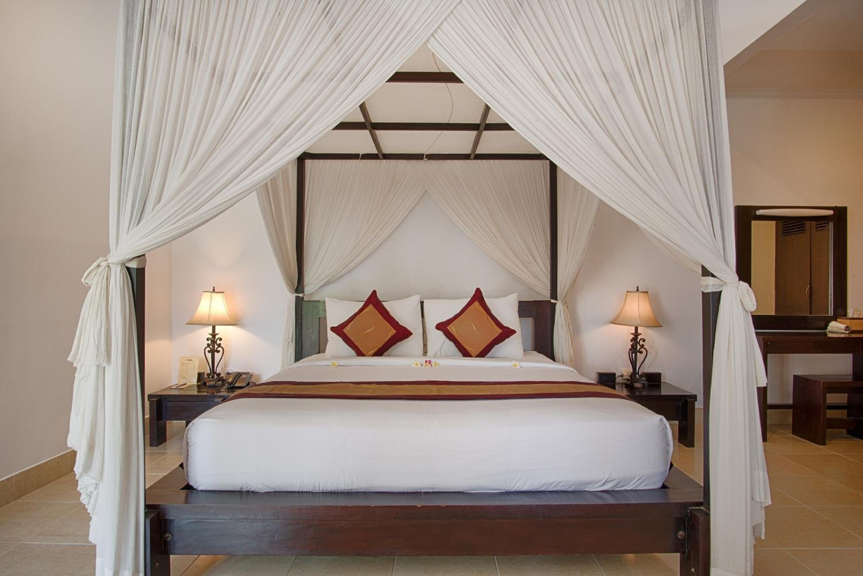 Two-Bedroom Villa with Private Pool - Photo 14