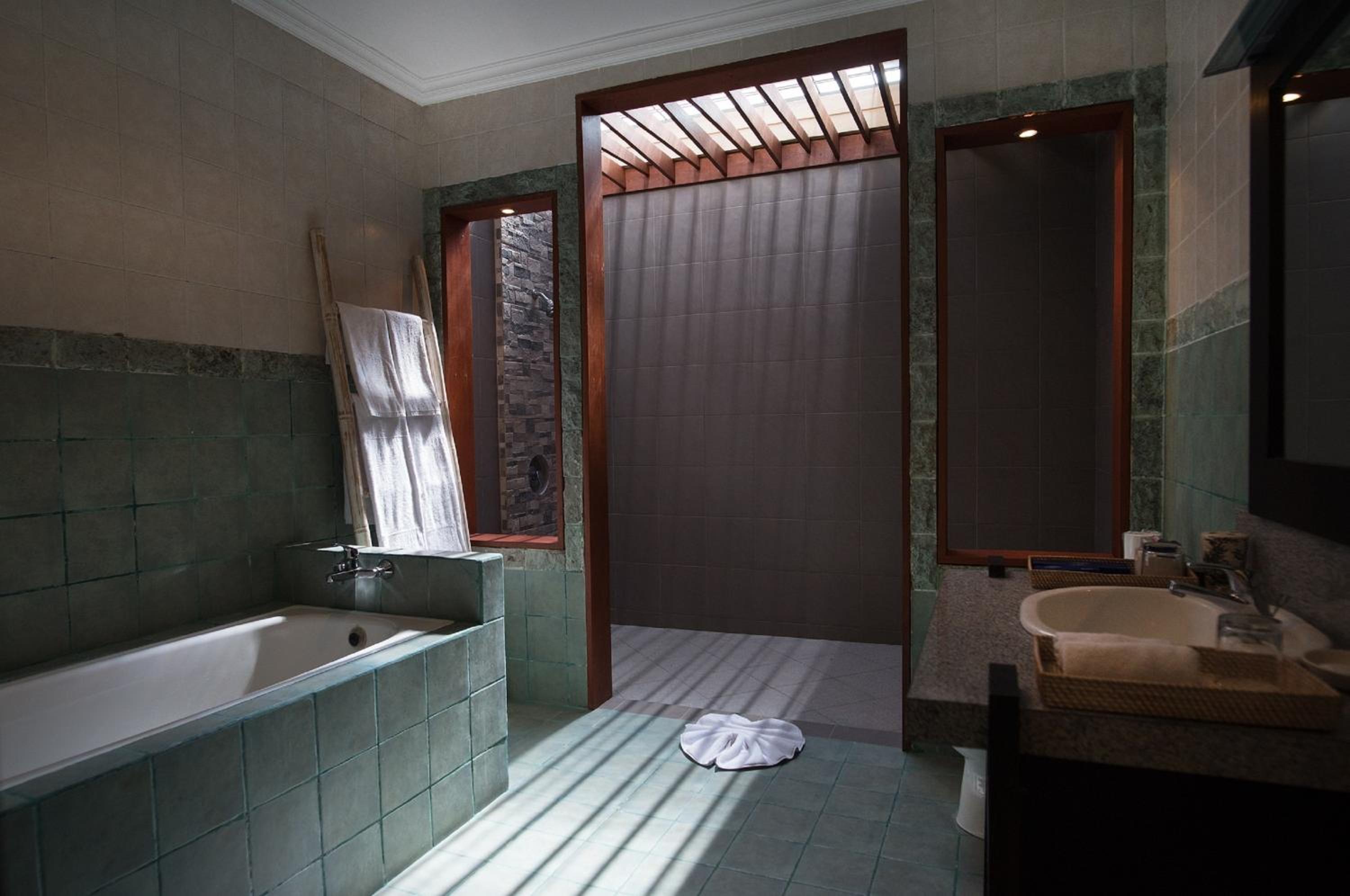 Two-Bedroom Villa with Private Pool - Photo 15