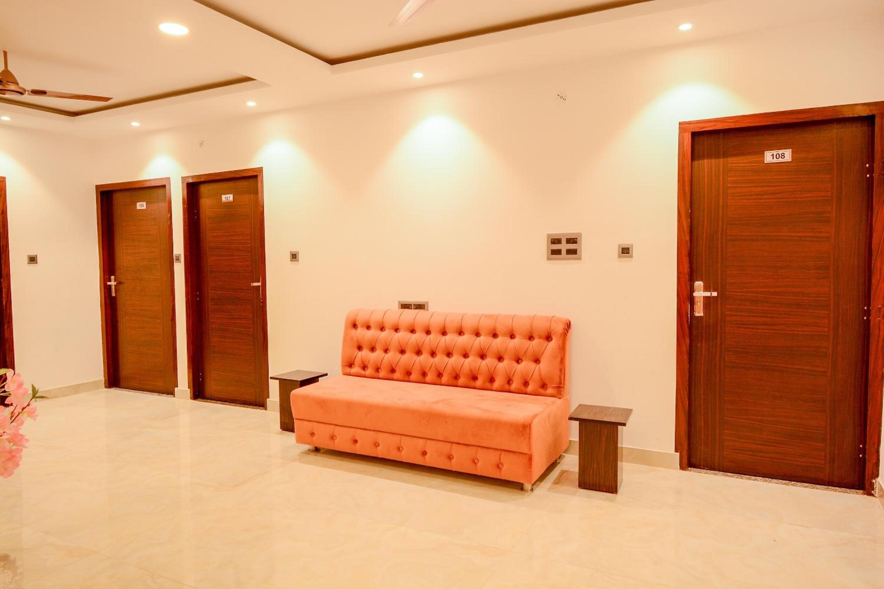 Standard Double Room - Photo 3