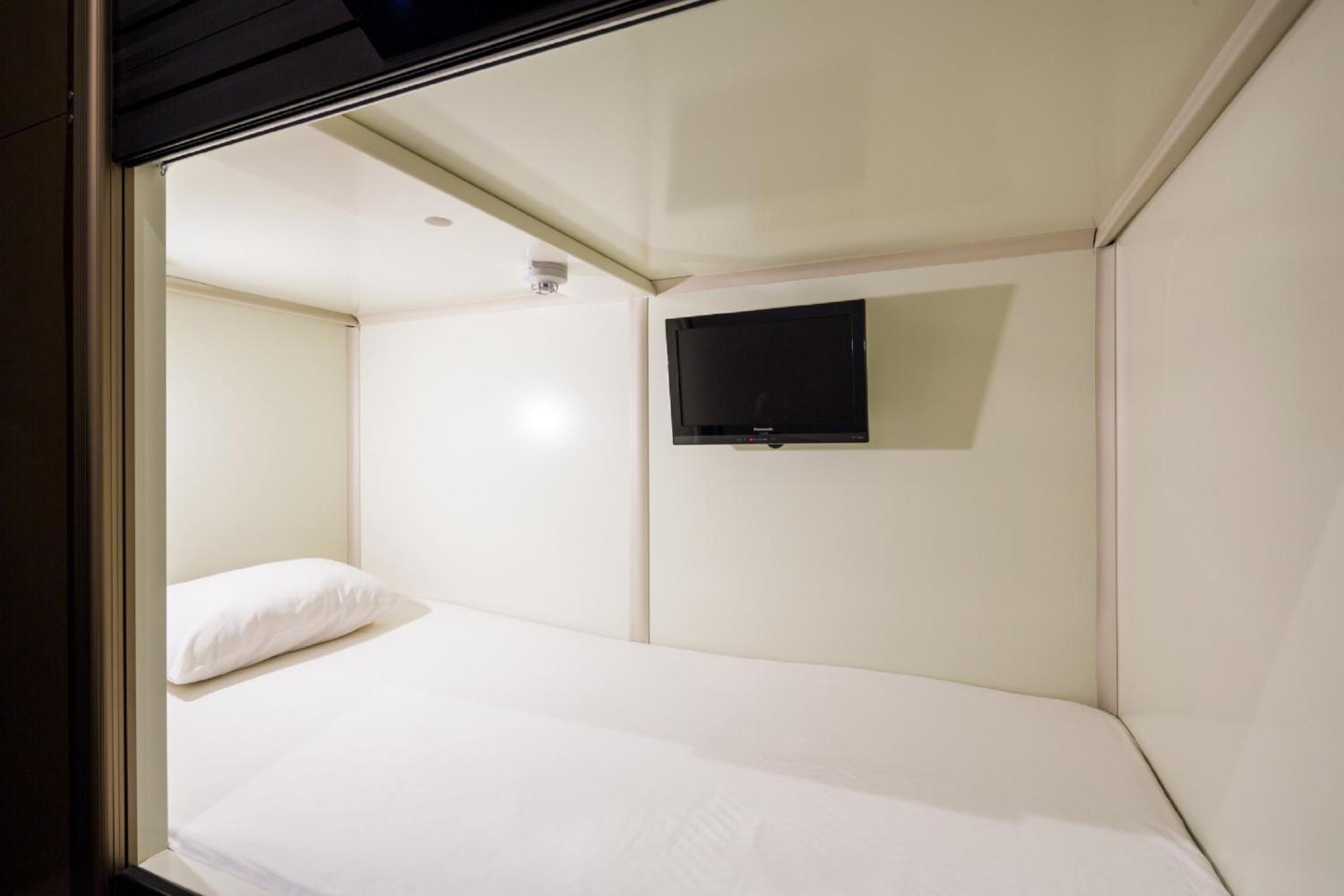 Superior Capsule Room with Shared Shower and Toilet - Male Only