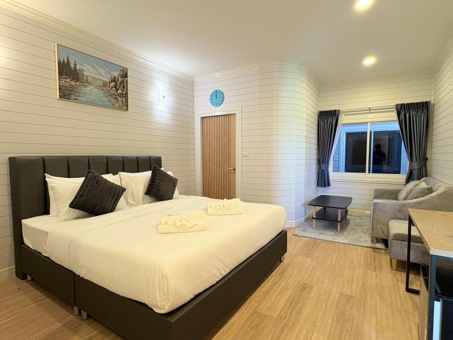 Superior King Room