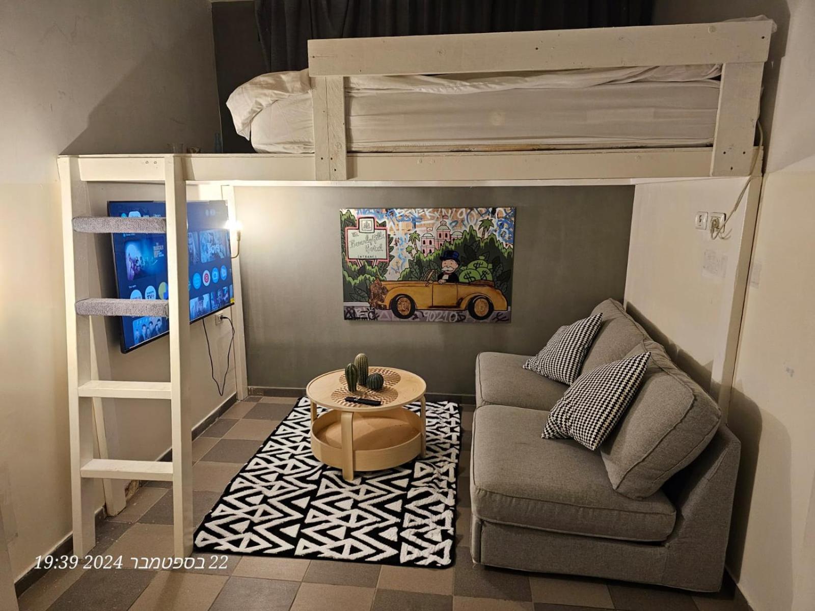 Family Studio - Photo 7