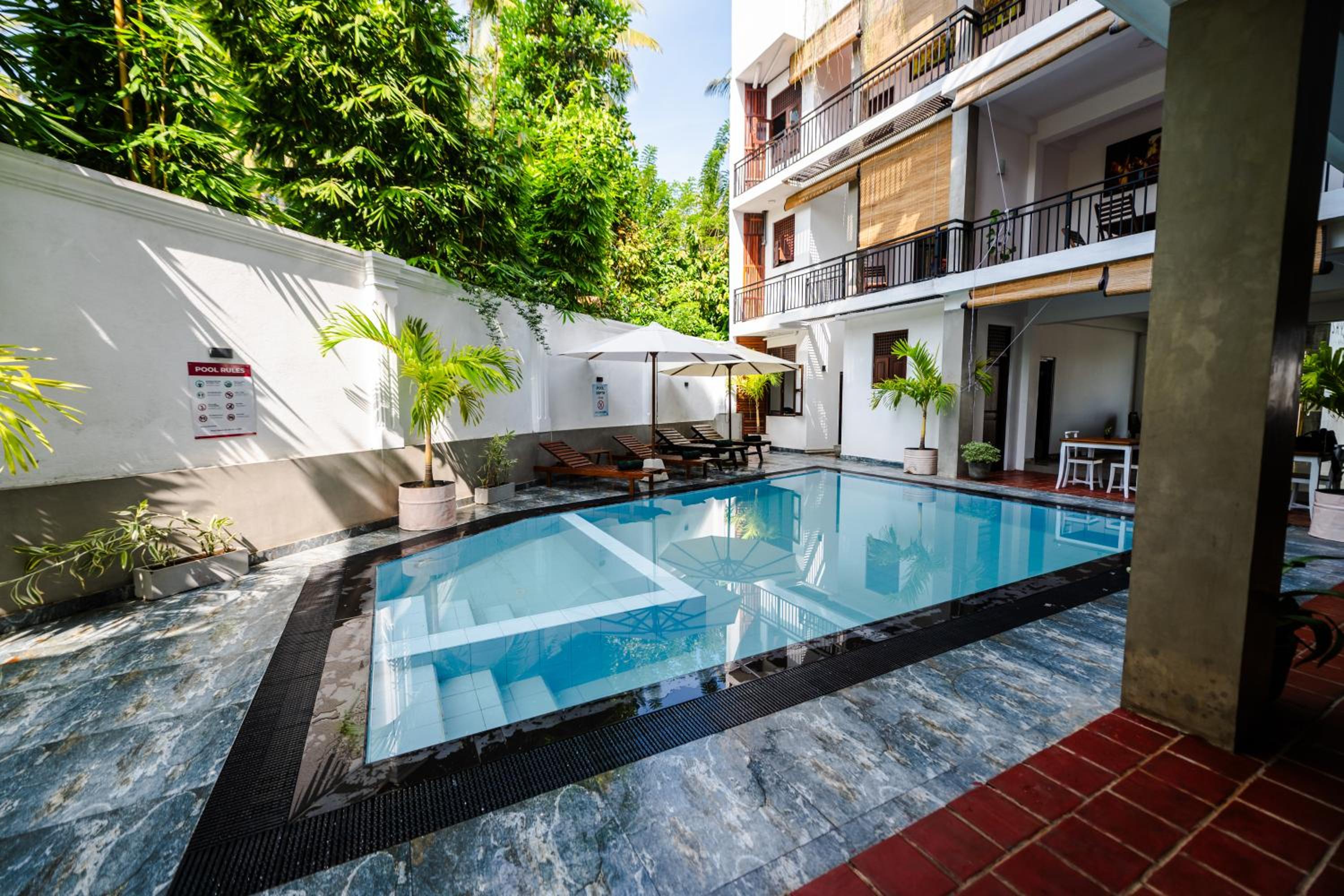 King Room with Pool View photo 3