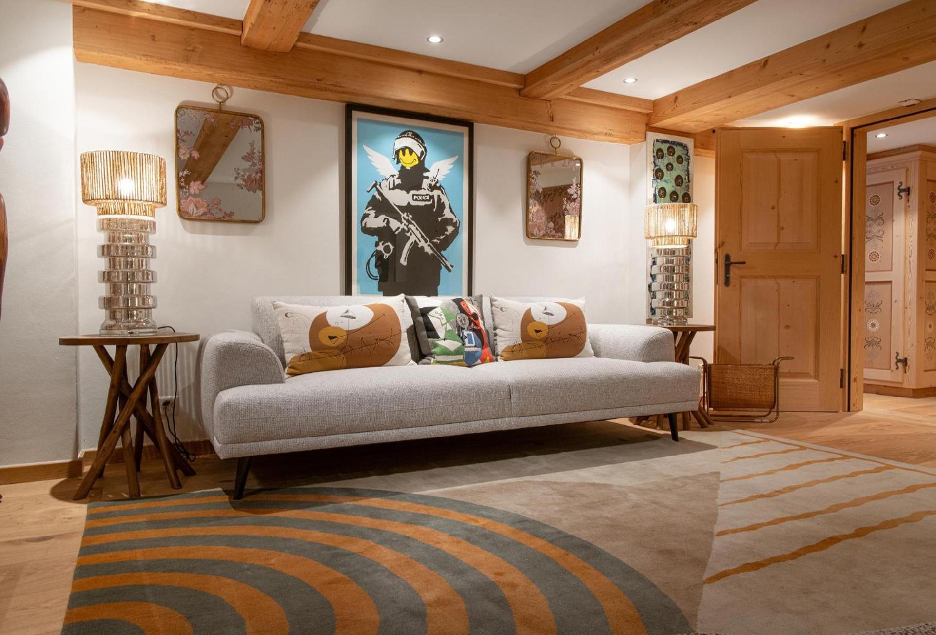 Suite 31 - Photo 12