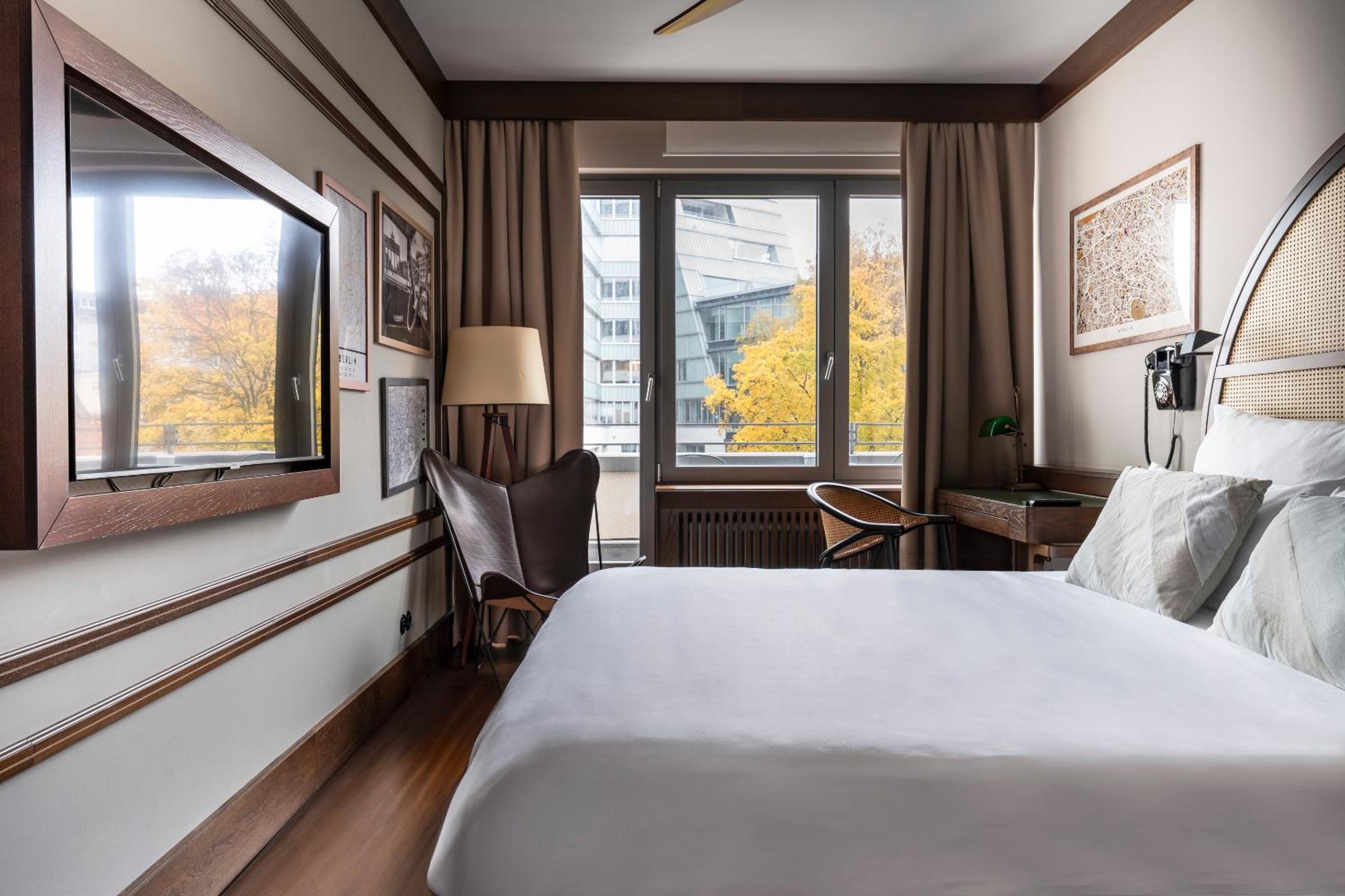 Double Room with Balcony  photo 2