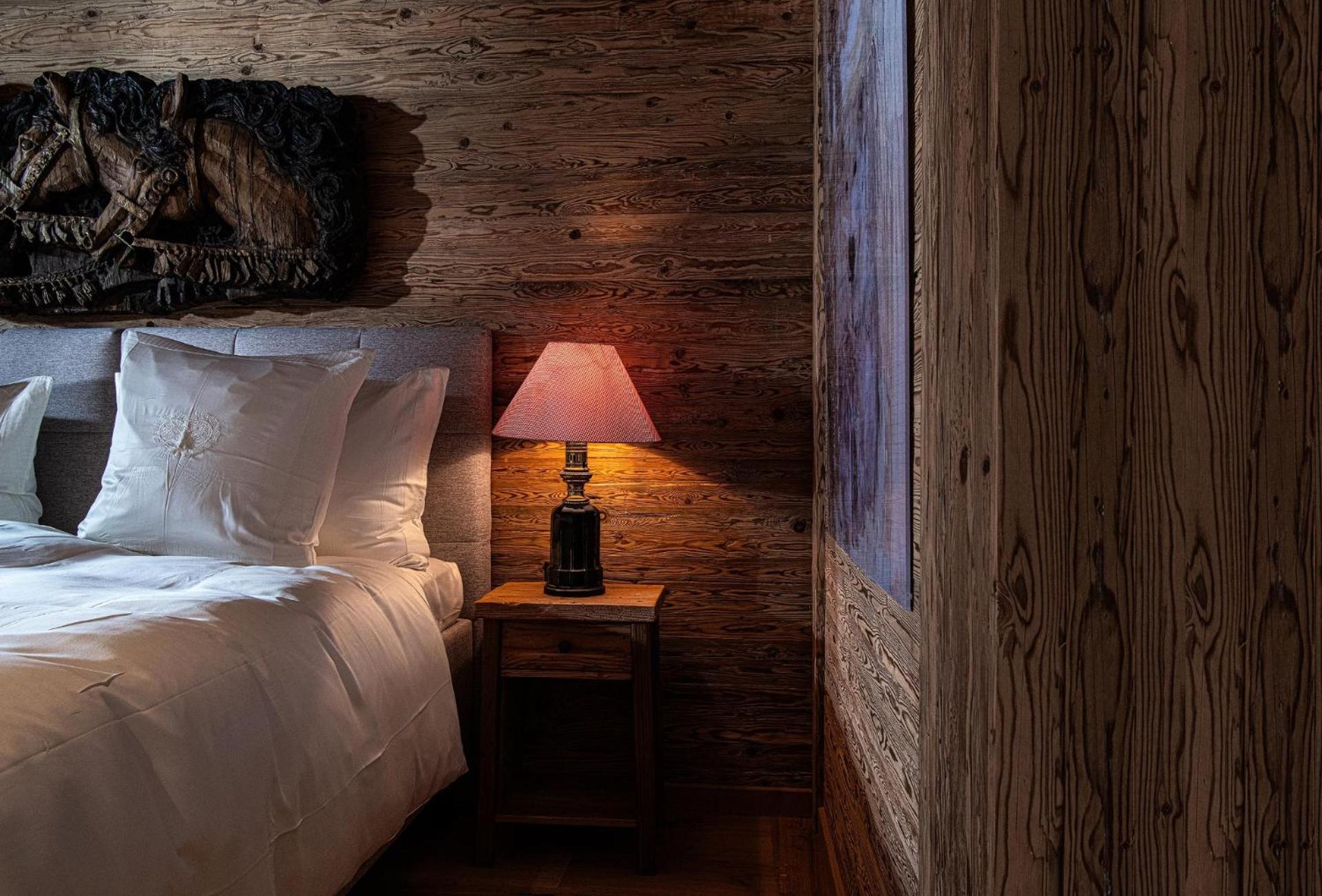 Suite 31 - Photo 15