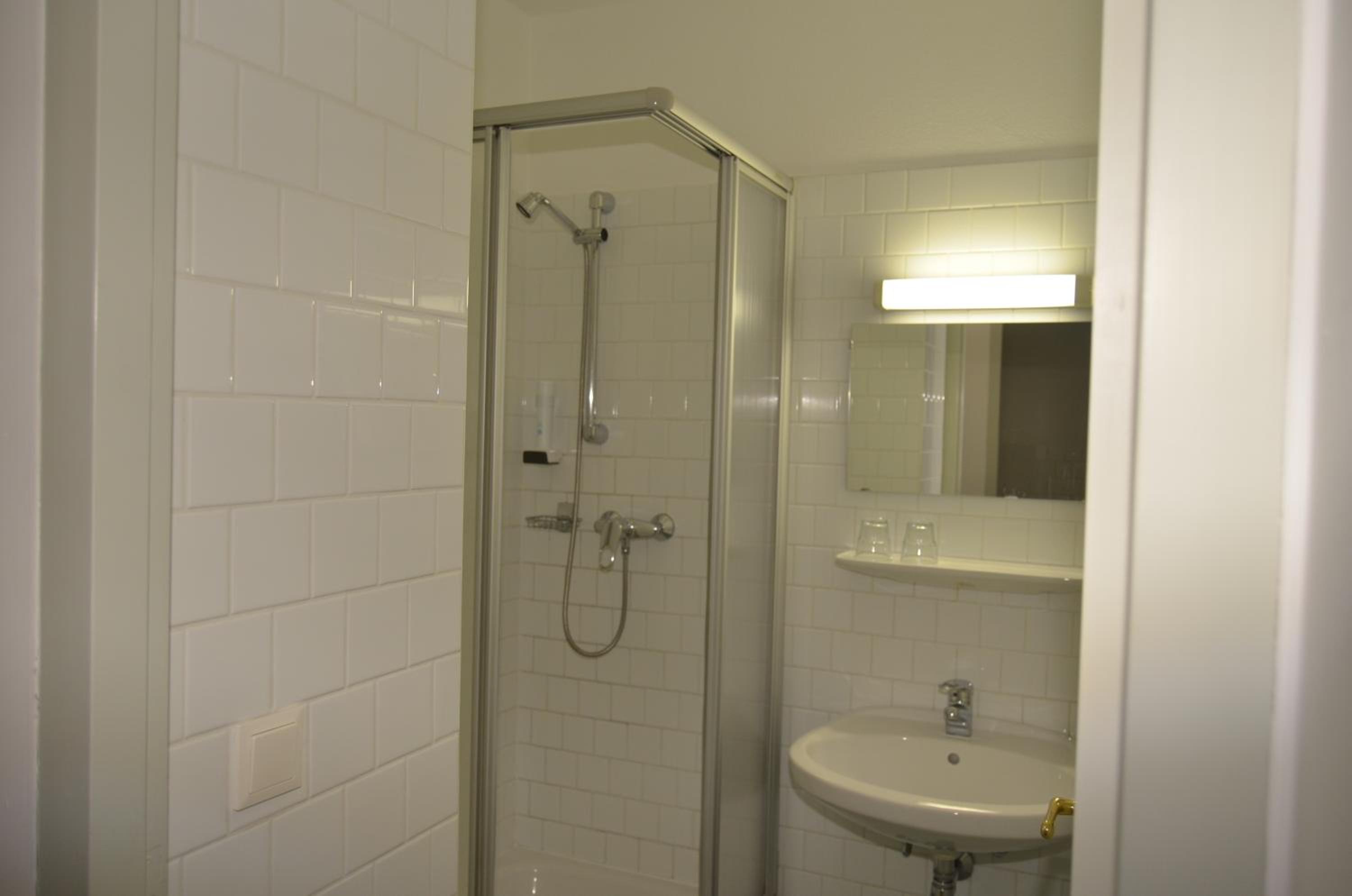 Standard Twin Room photo 2