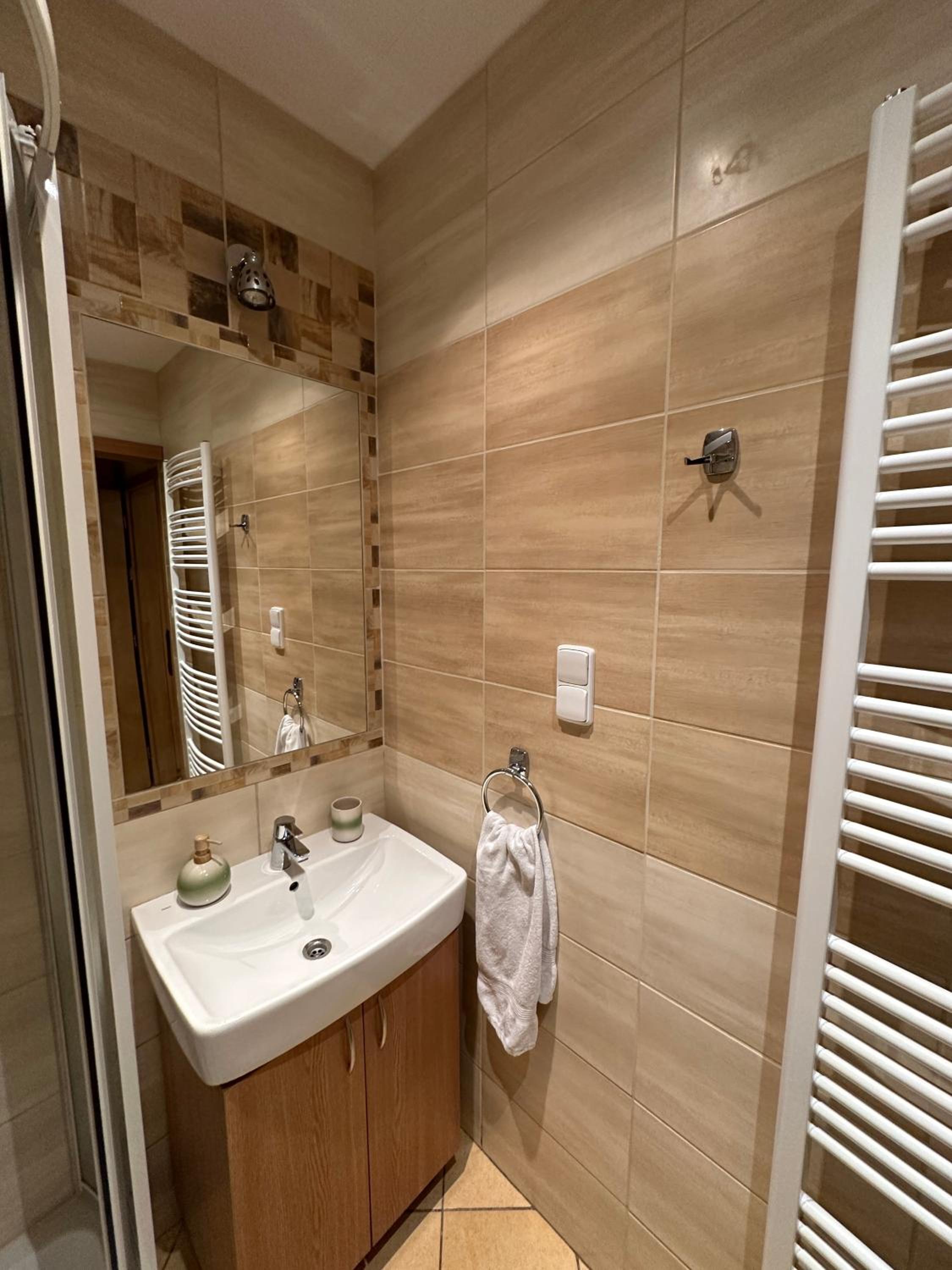 Twin Room - Photo 4