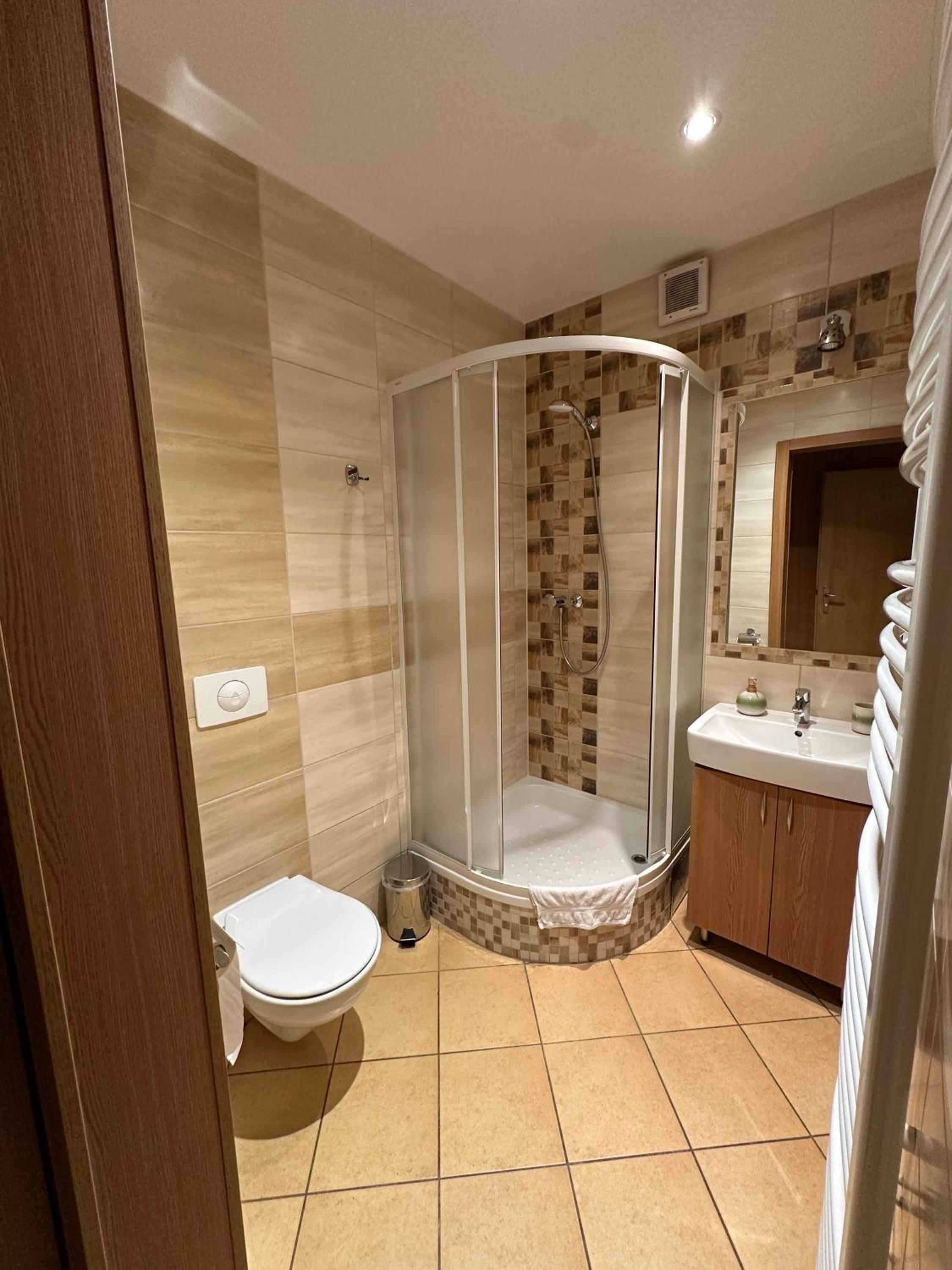 Twin Room - Photo 1
