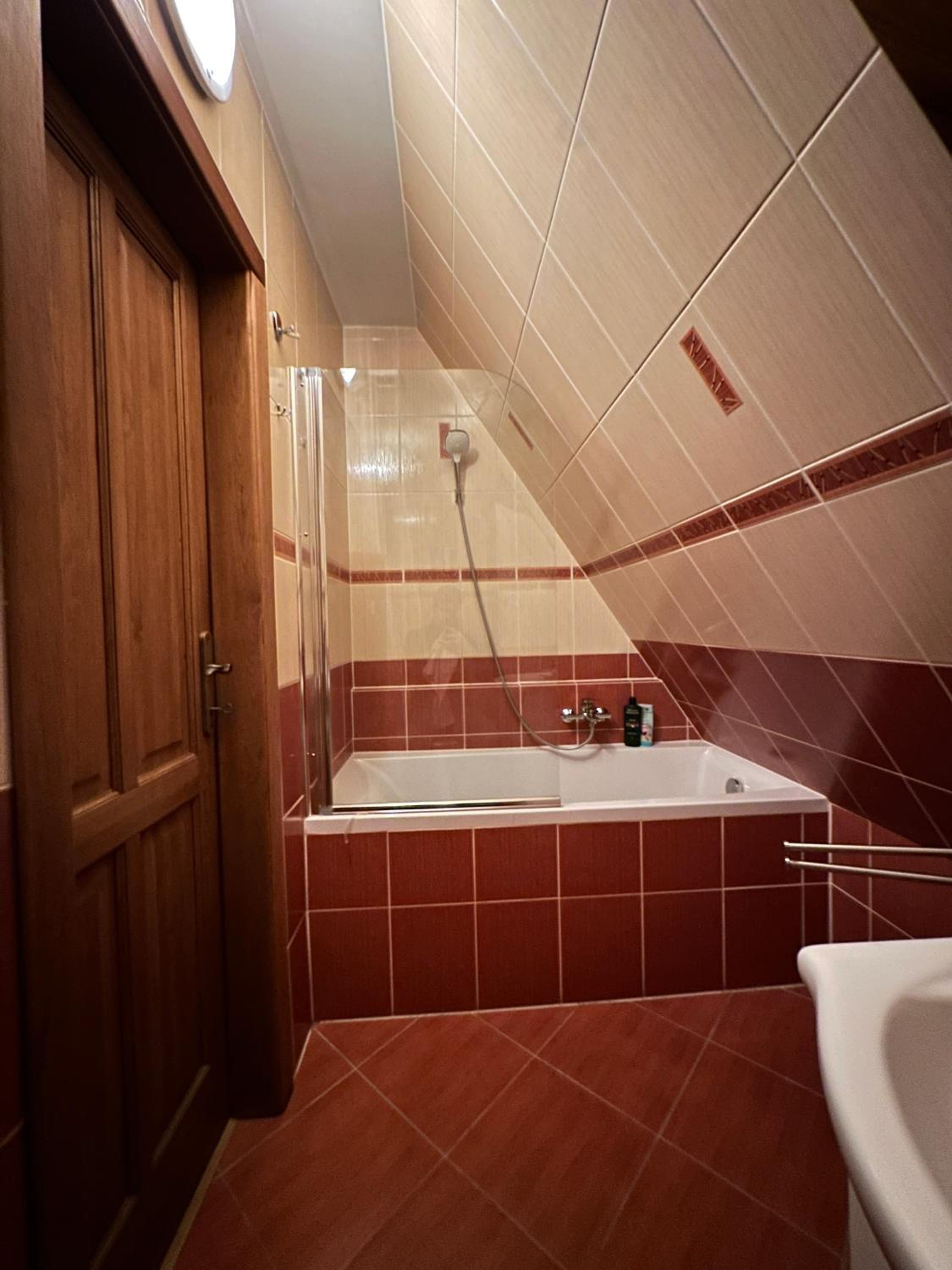 Double Room with Balcony - Photo 6