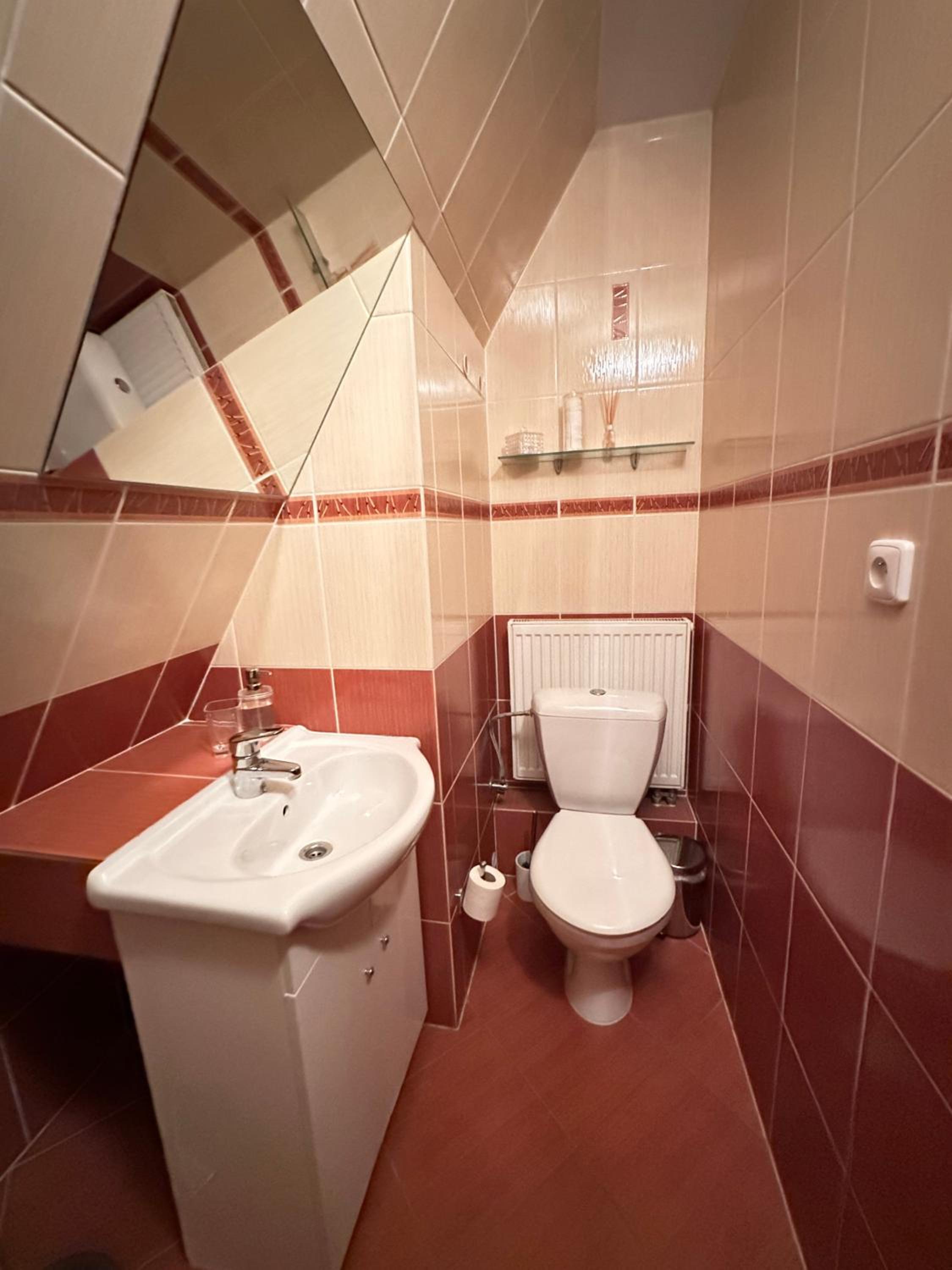 Double Room with Balcony - Photo 4