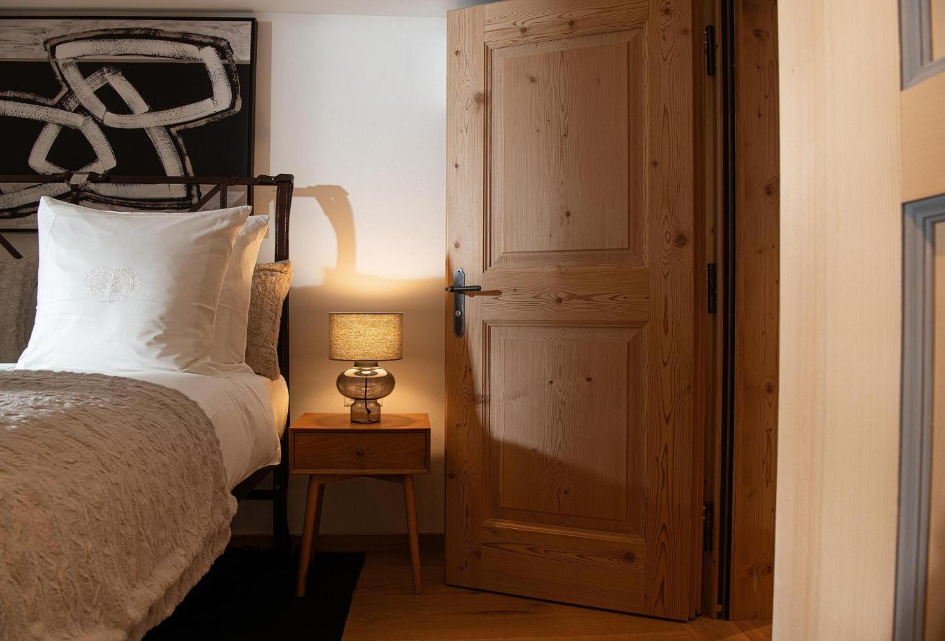 Suite 33 - Photo 7