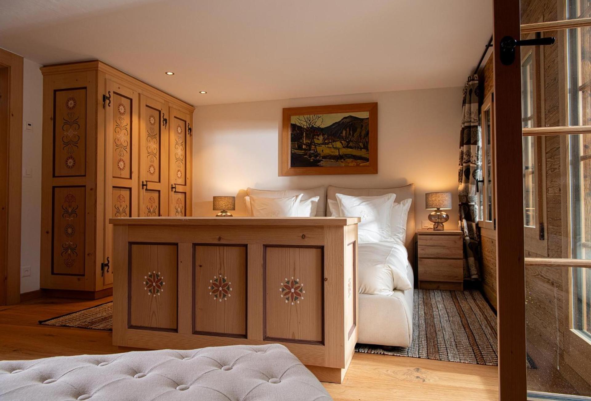 Suite 33 - Photo 6