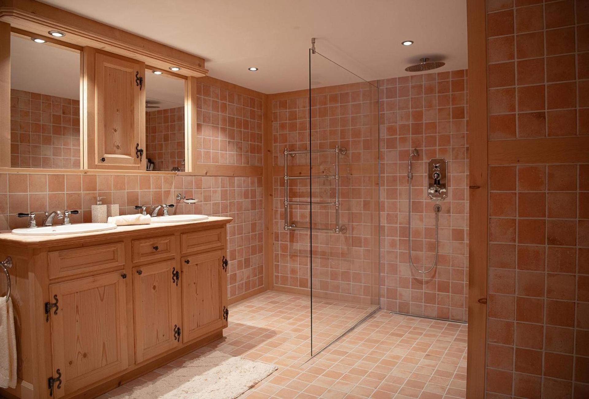 Suite 33 - Photo 1