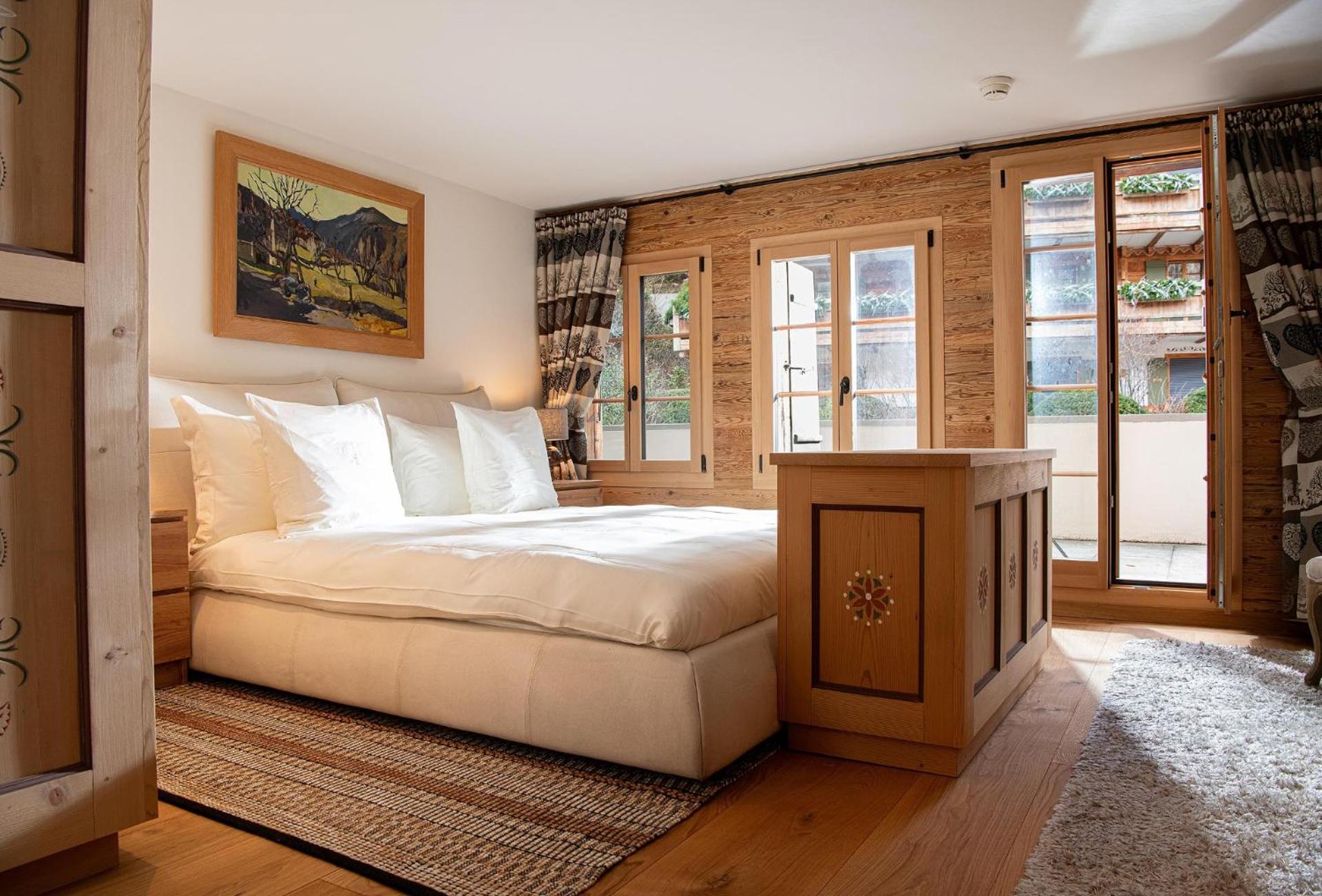 Suite 33 - Photo 13