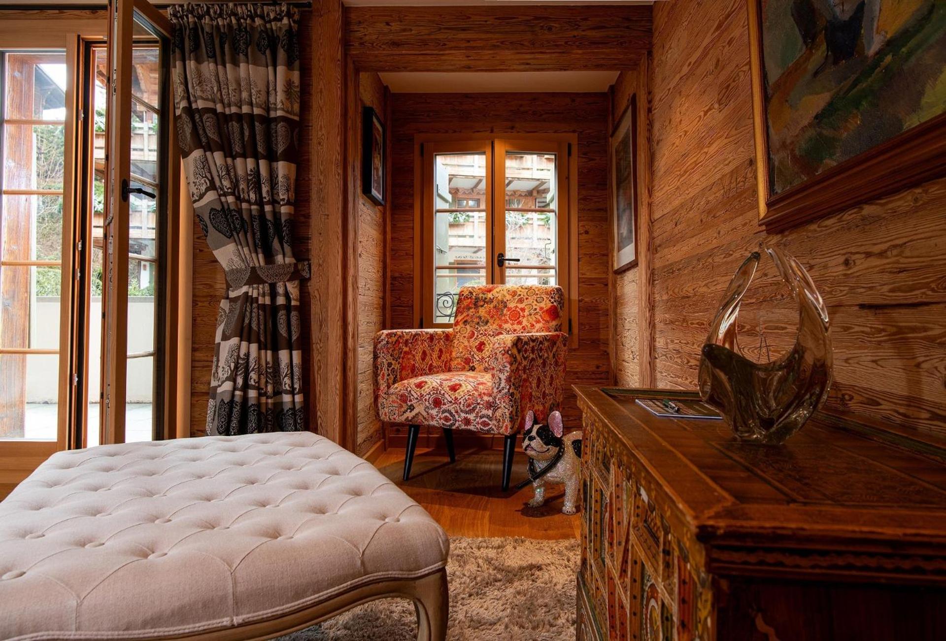 Suite 33 - Photo 10
