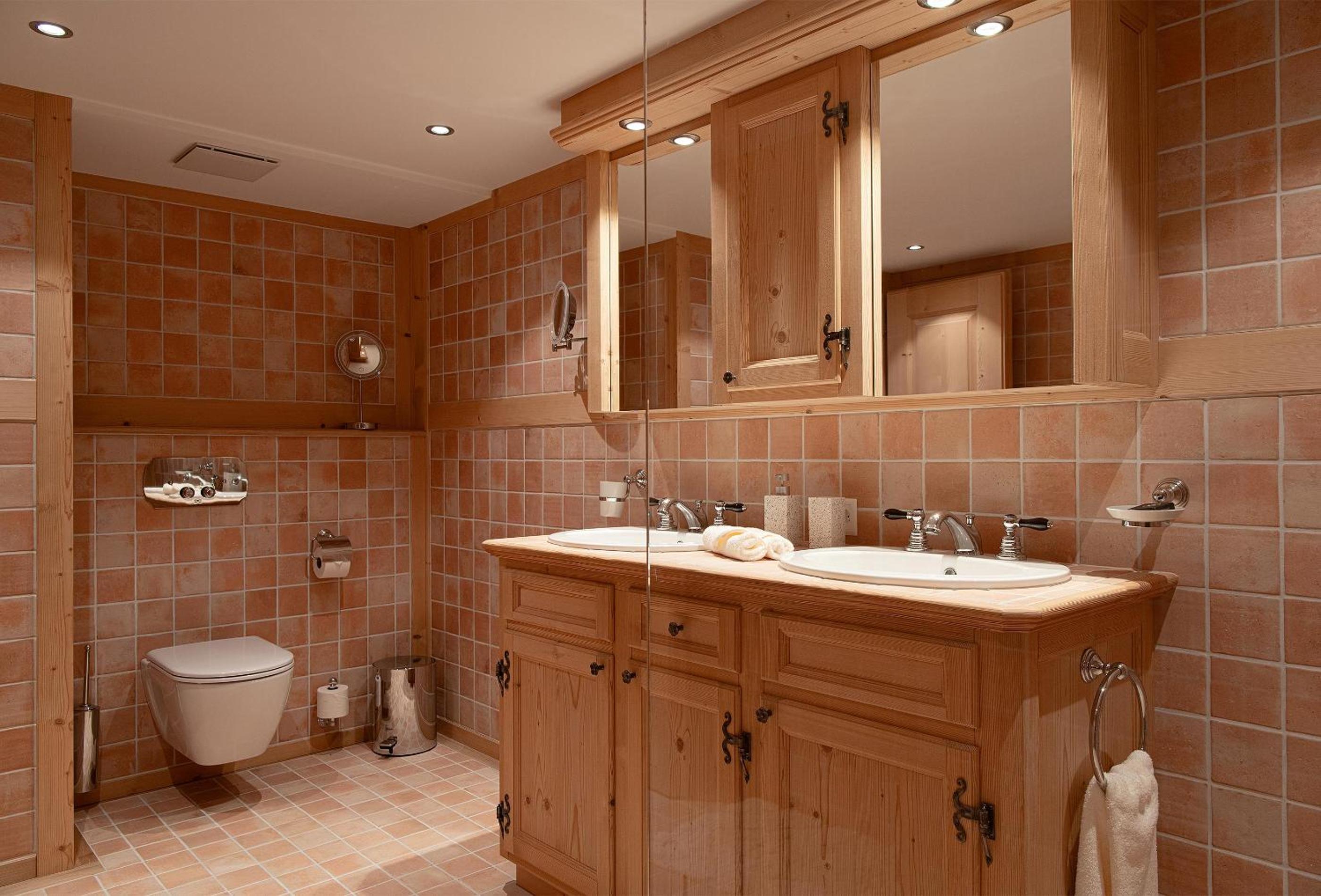 Suite 33 - Photo 16