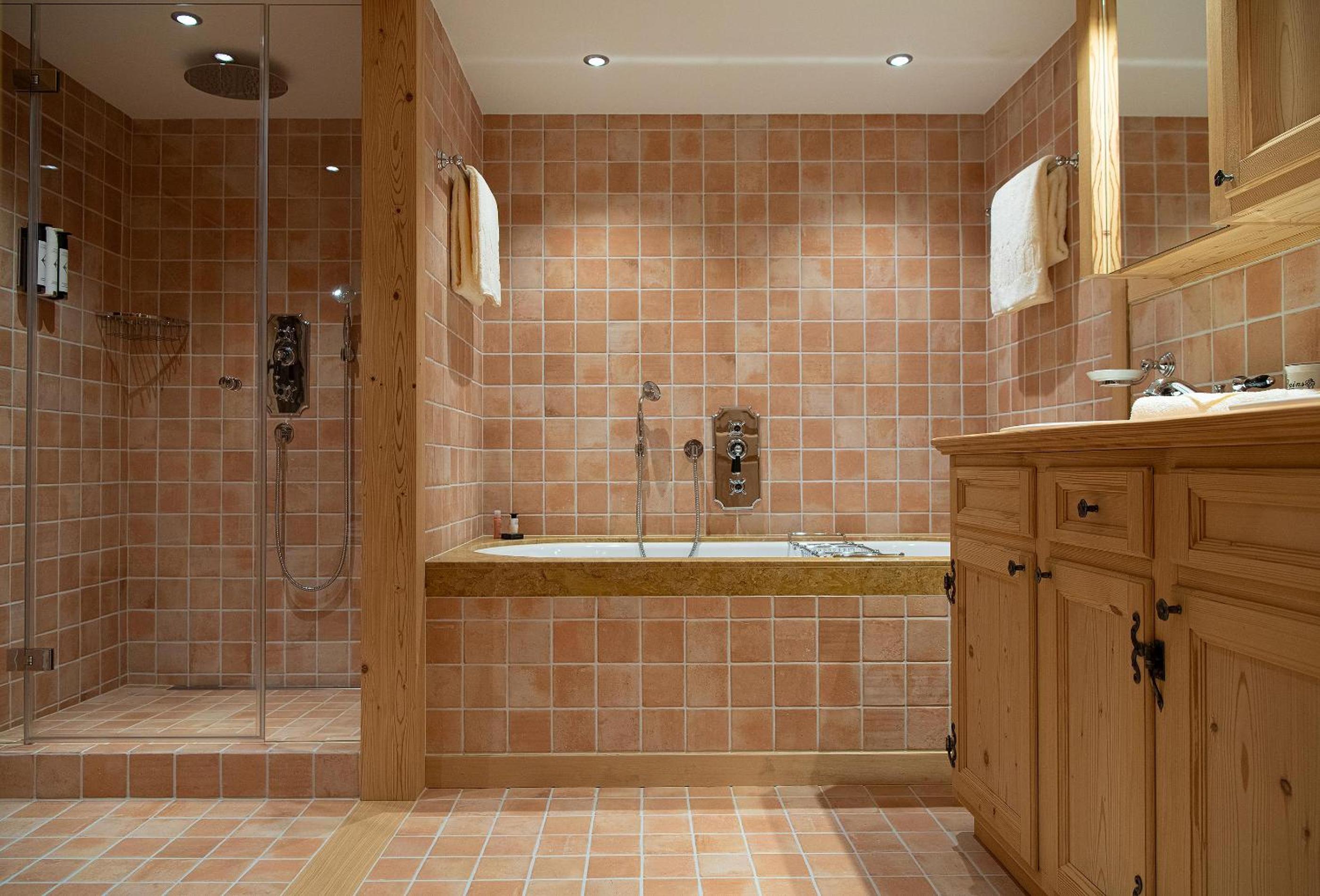 Suite 35 - Photo 13