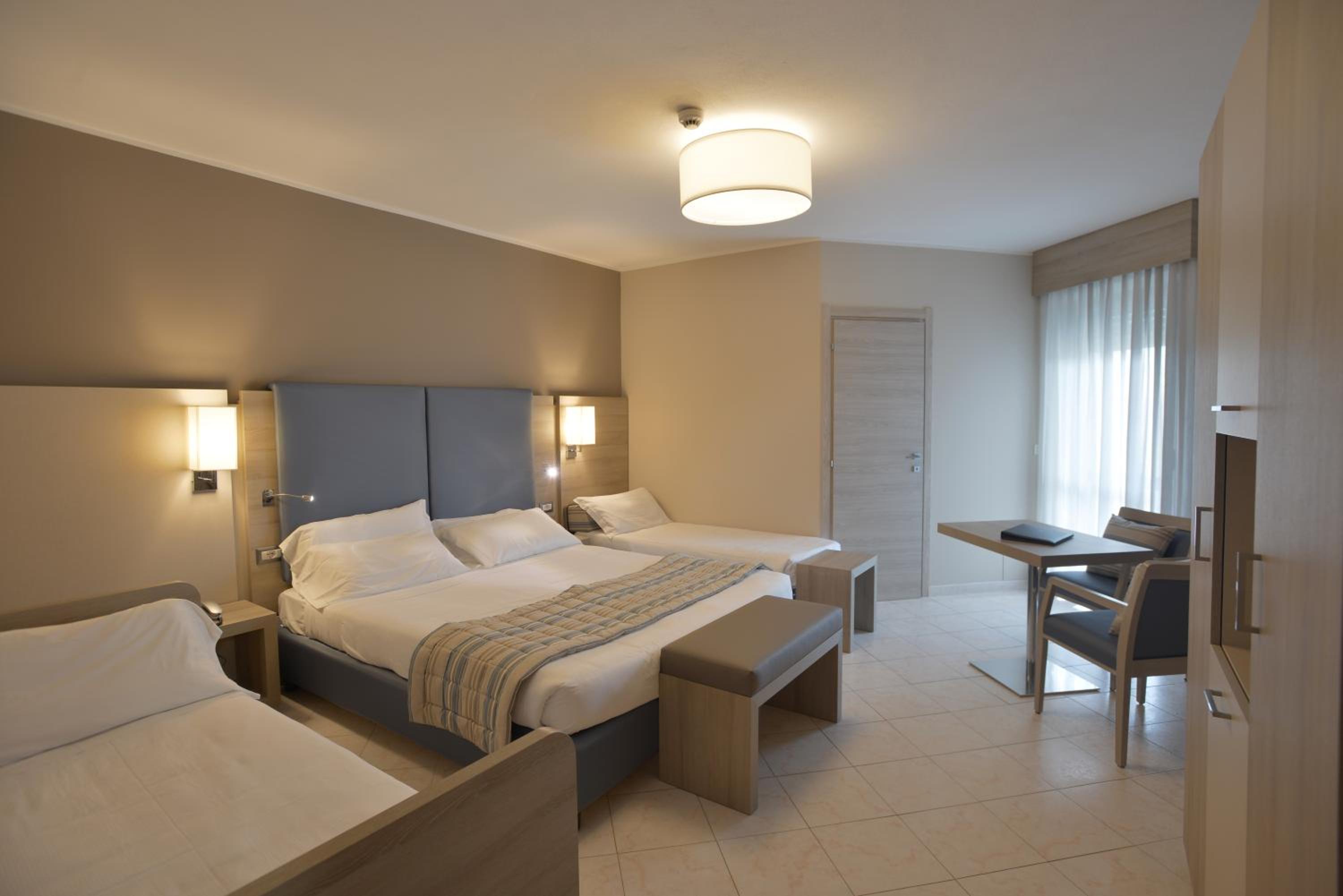 Standard Quadruple Room - Photo 2