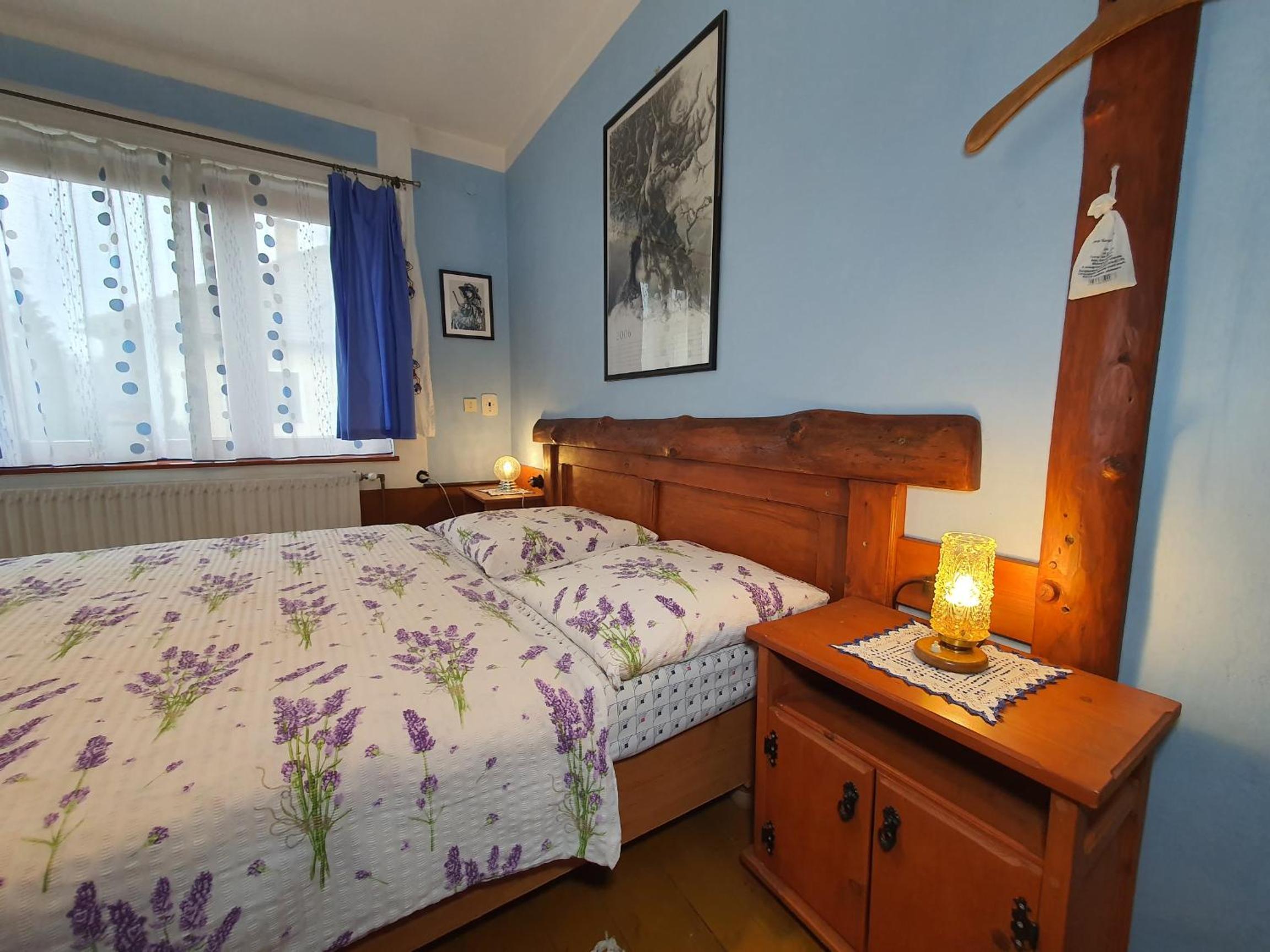 Double Room With Shared Bathroom photo 2