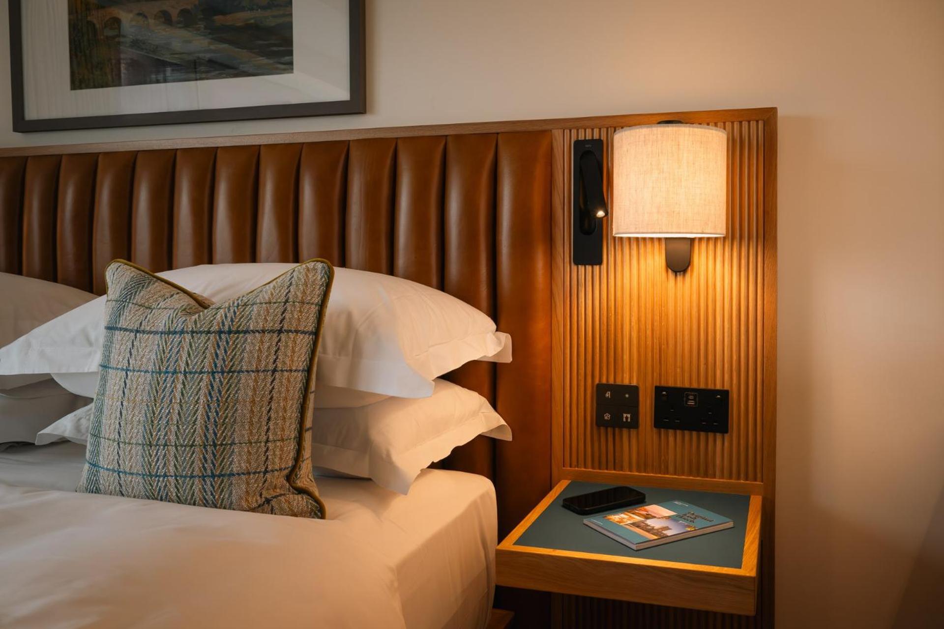 Castle View Suite - Photo 4