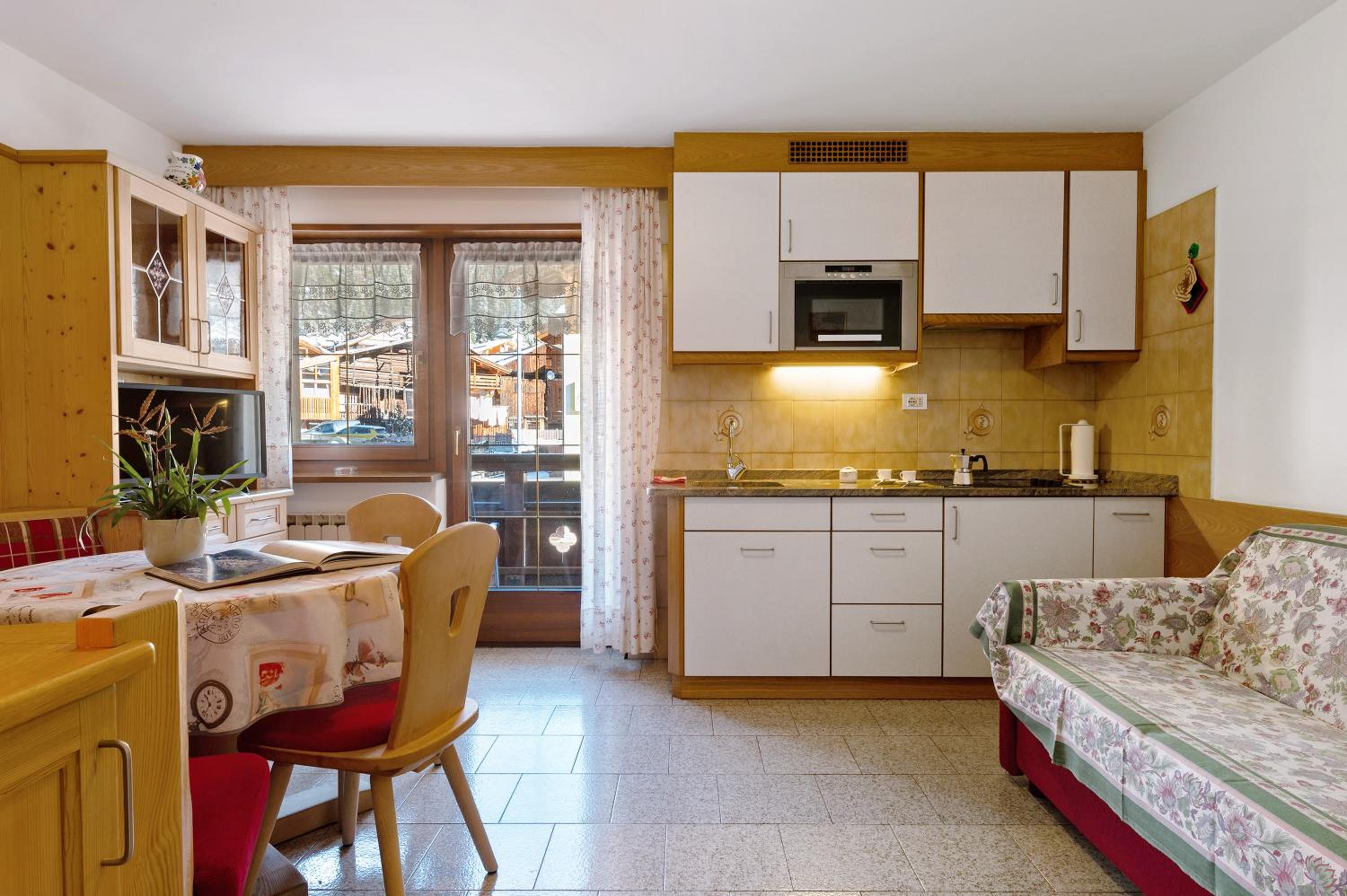 Superior One-Bedroom Apartment with Balcony