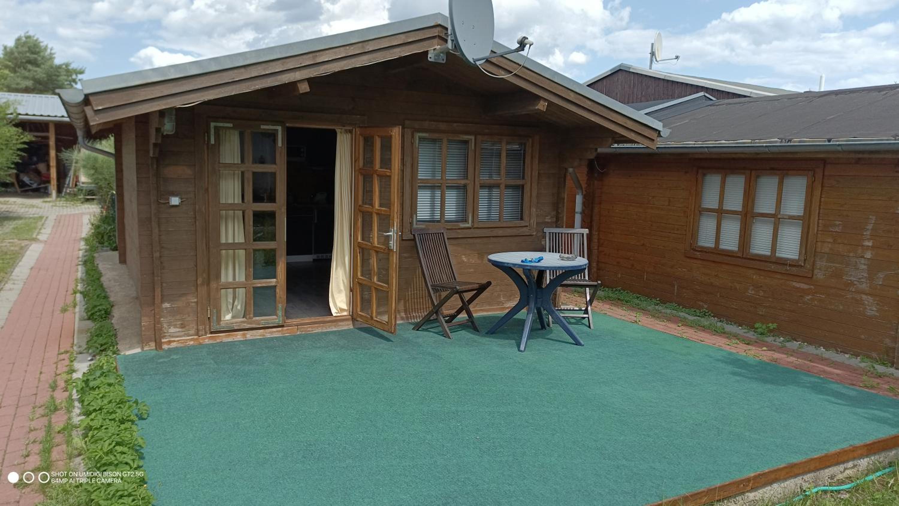 Bungalow photo 1
