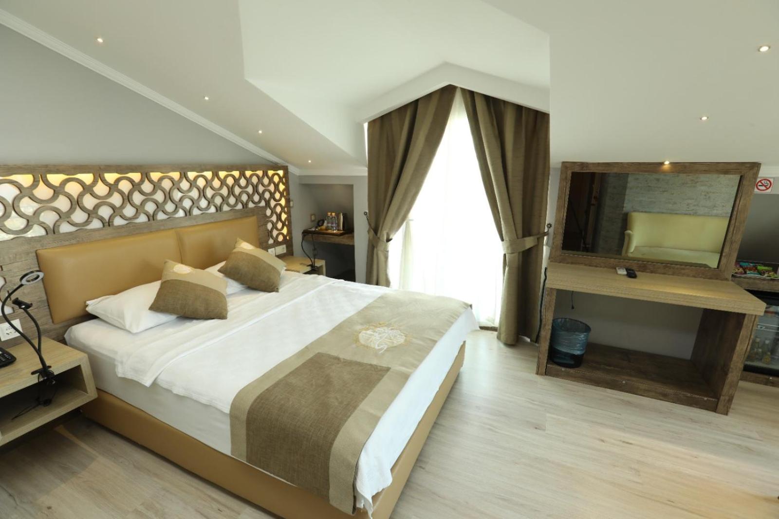 Family Room with Sea View photo 2