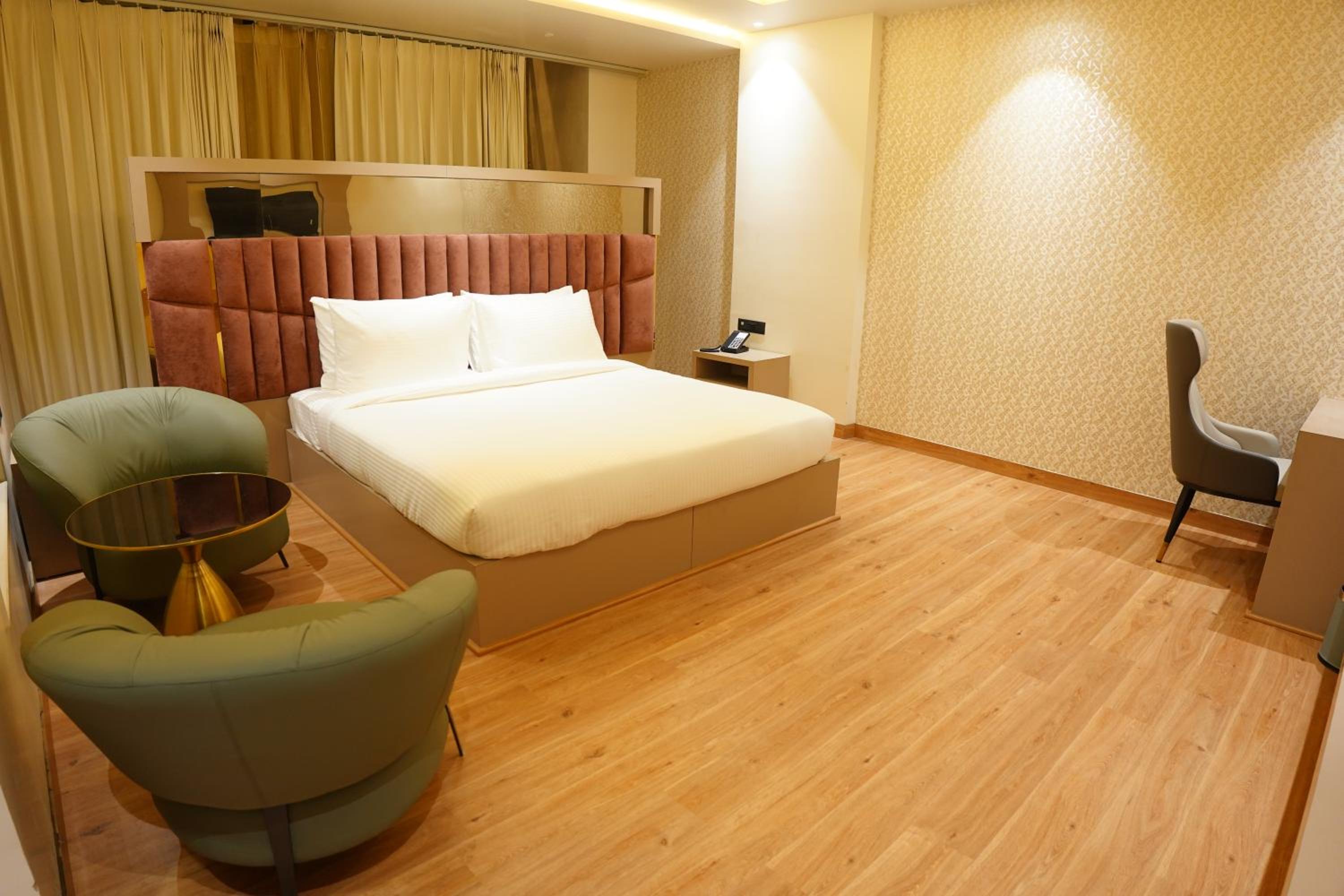 Superior King Room photo 3