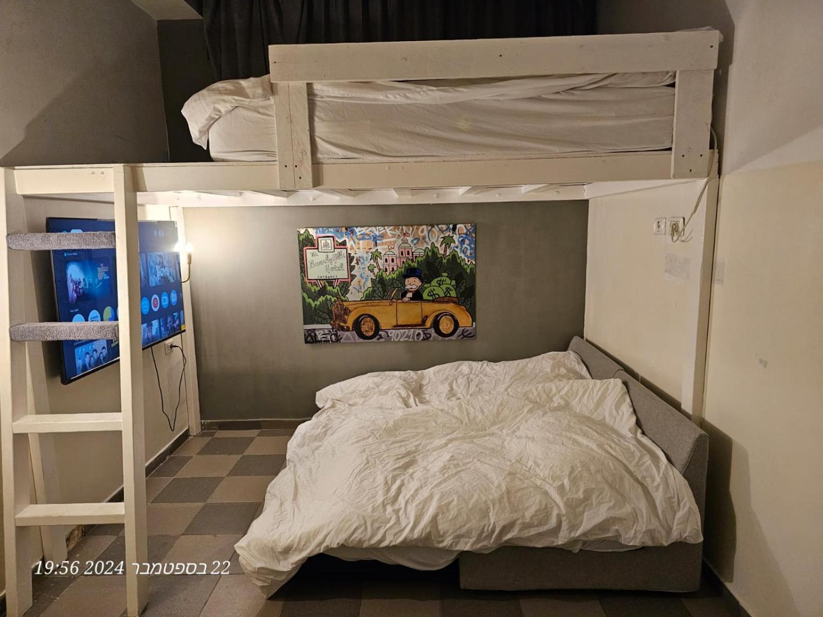 Family Studio - Photo 10