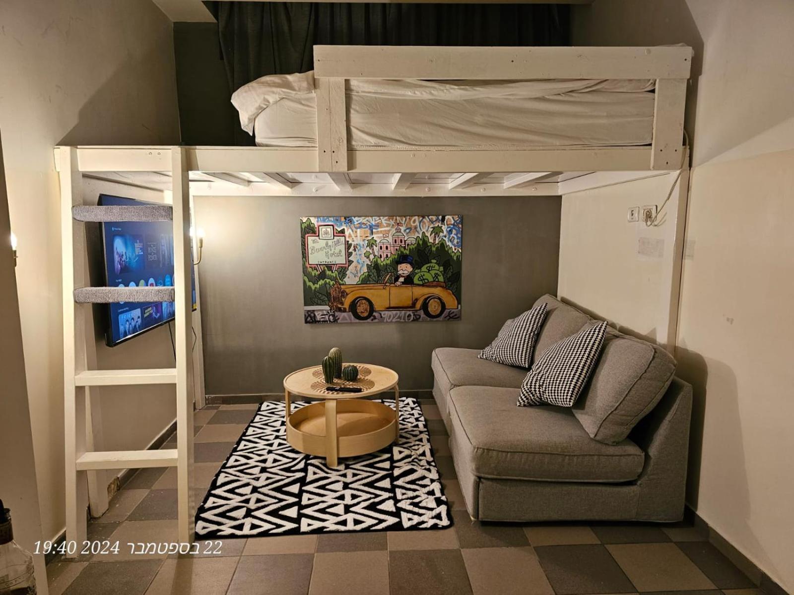 Family Studio - Photo 11