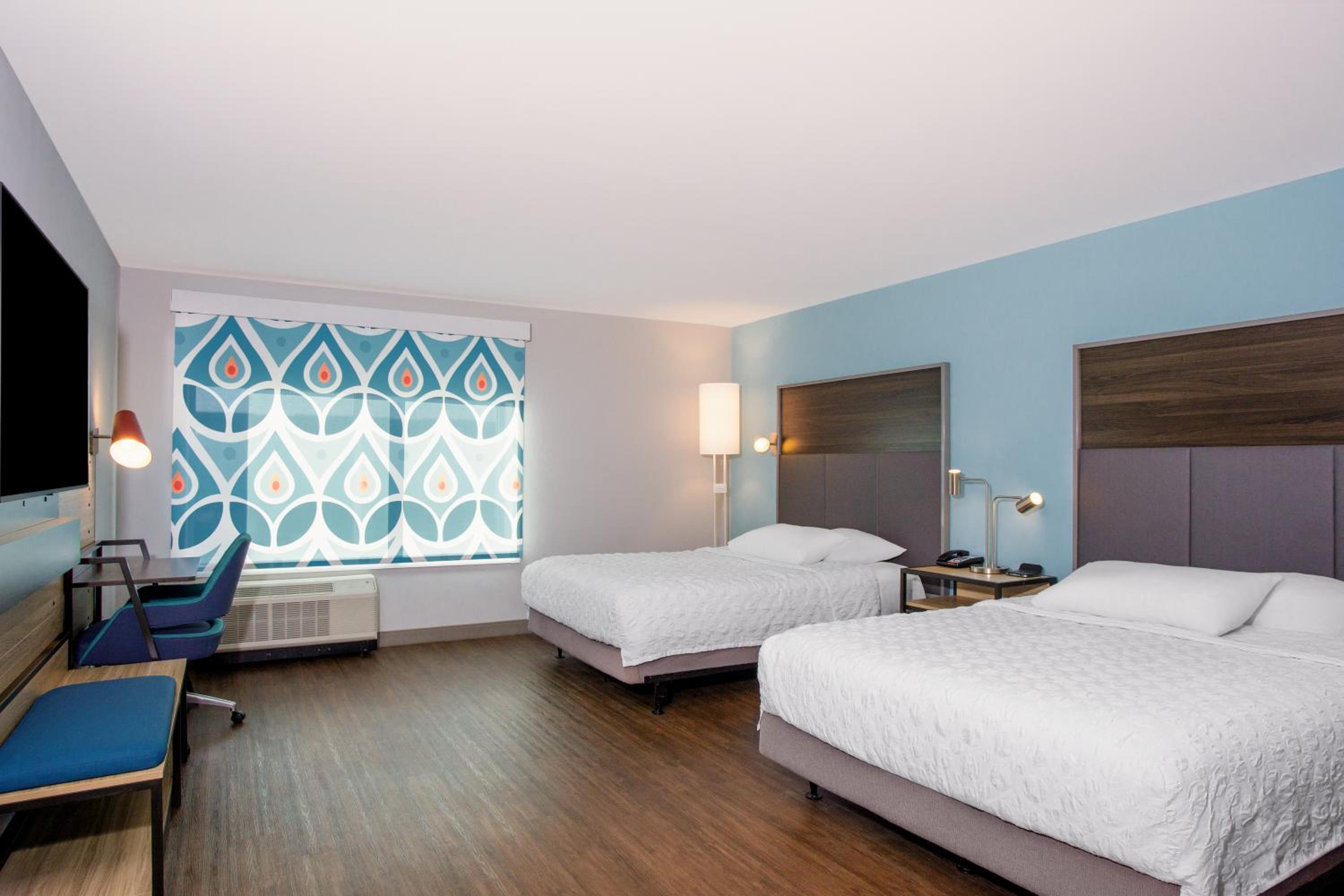 Queen Room With Two Queen Beds - Mobility Access - Photo 4