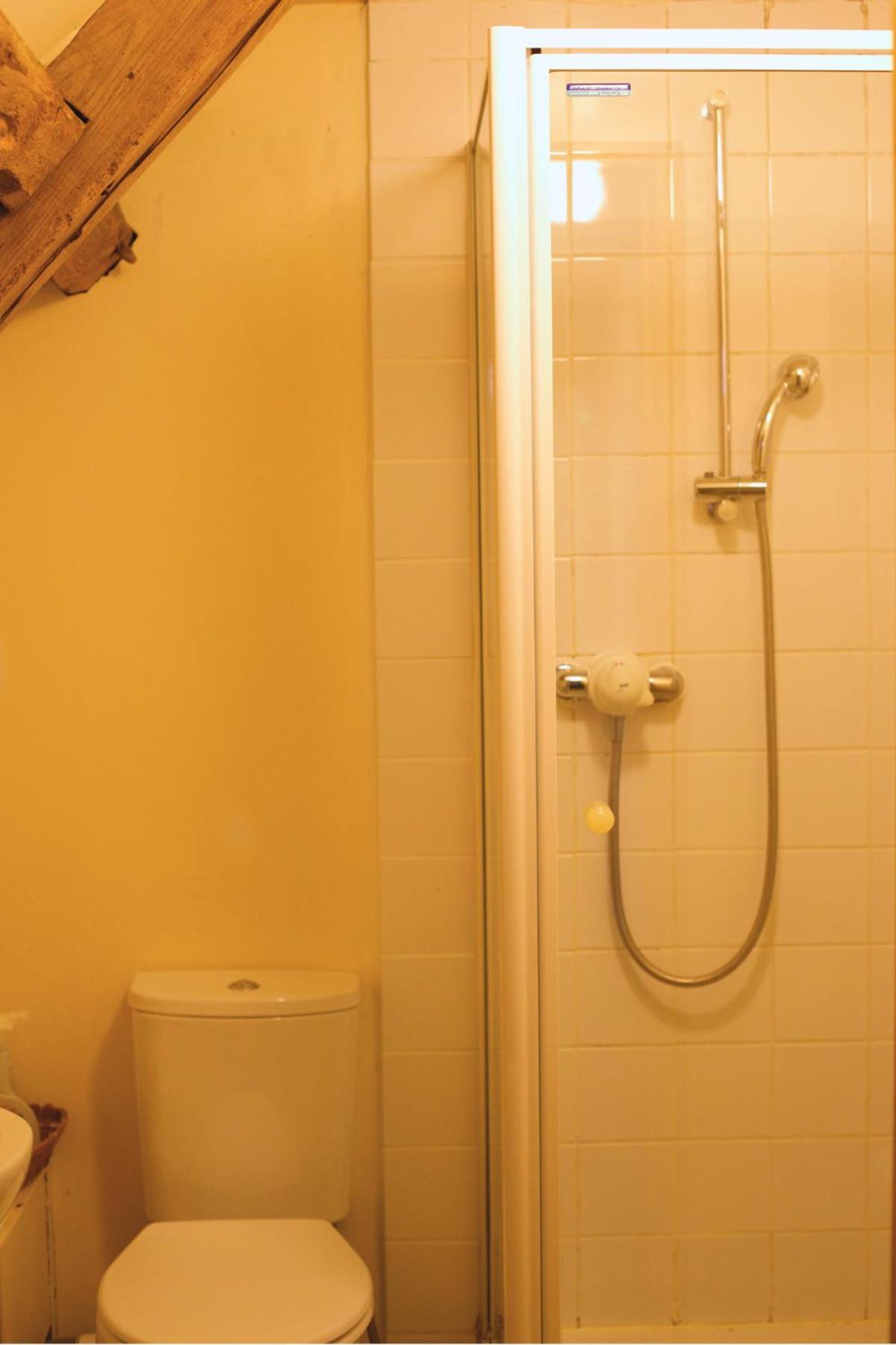 Single Room with Shared Bathroom