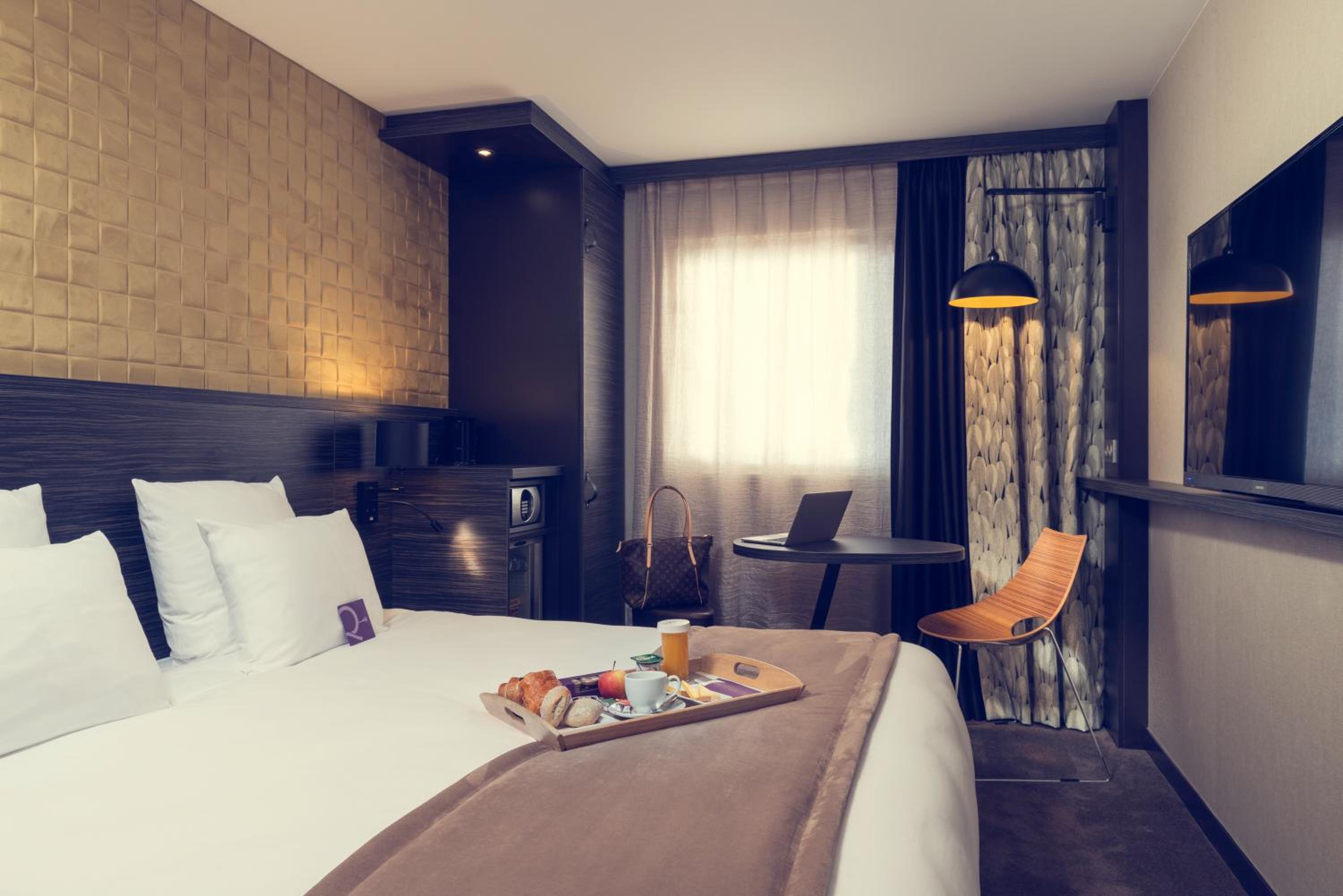 Privilege Room with Twin Beds - Photo 9