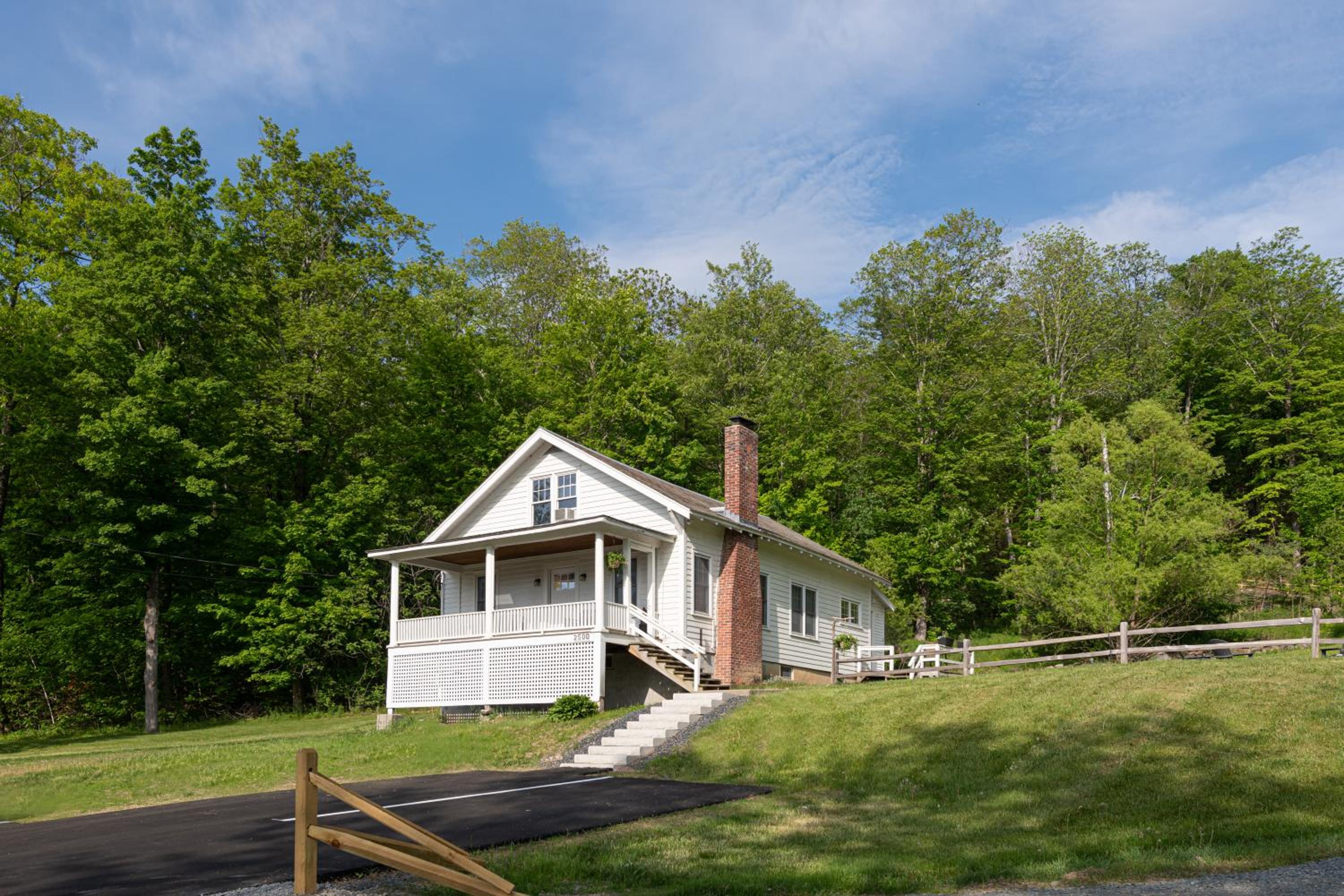 Three-Bedroom Home photo 1