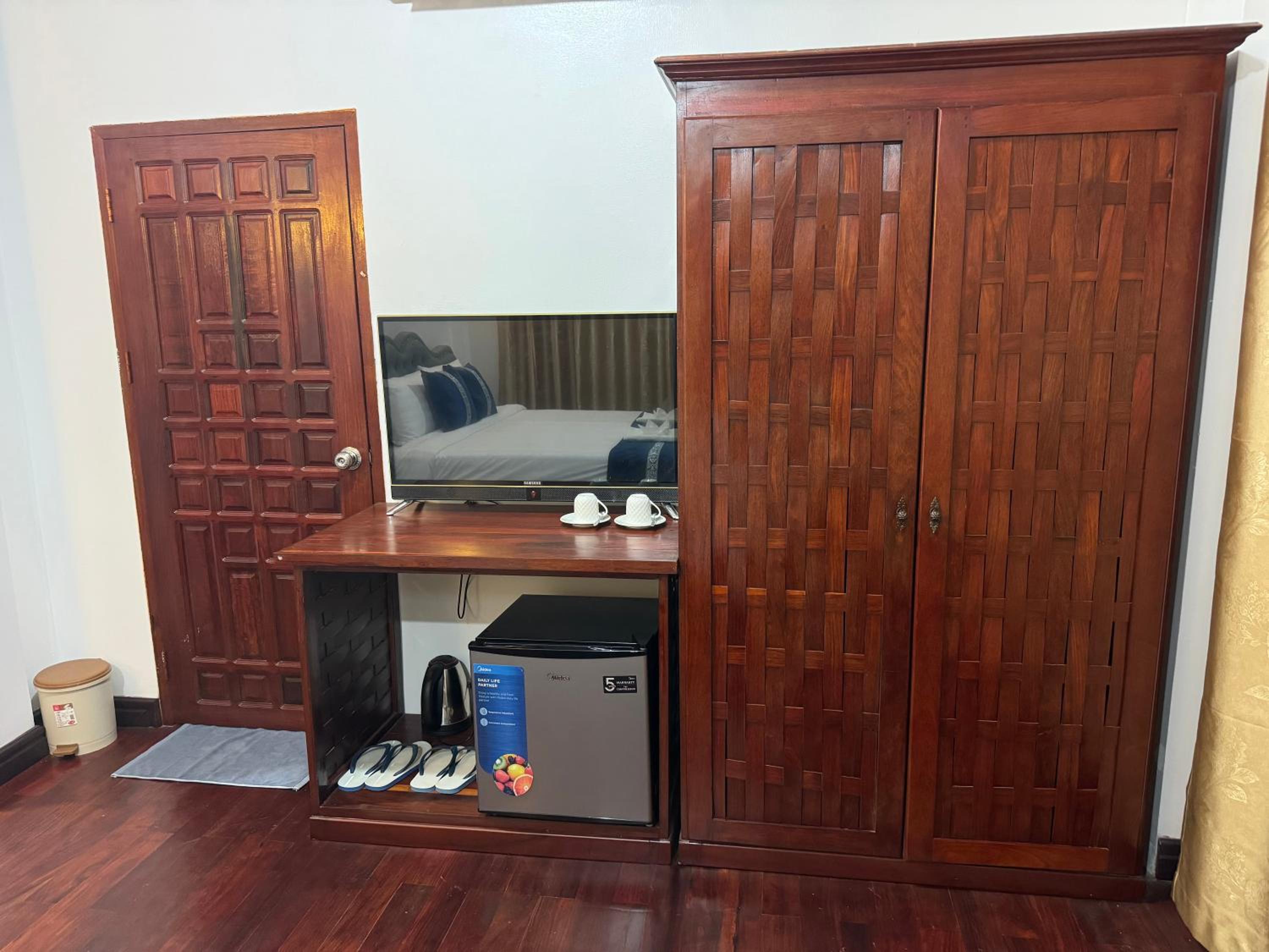 Deluxe Double Room with Bath photo 2