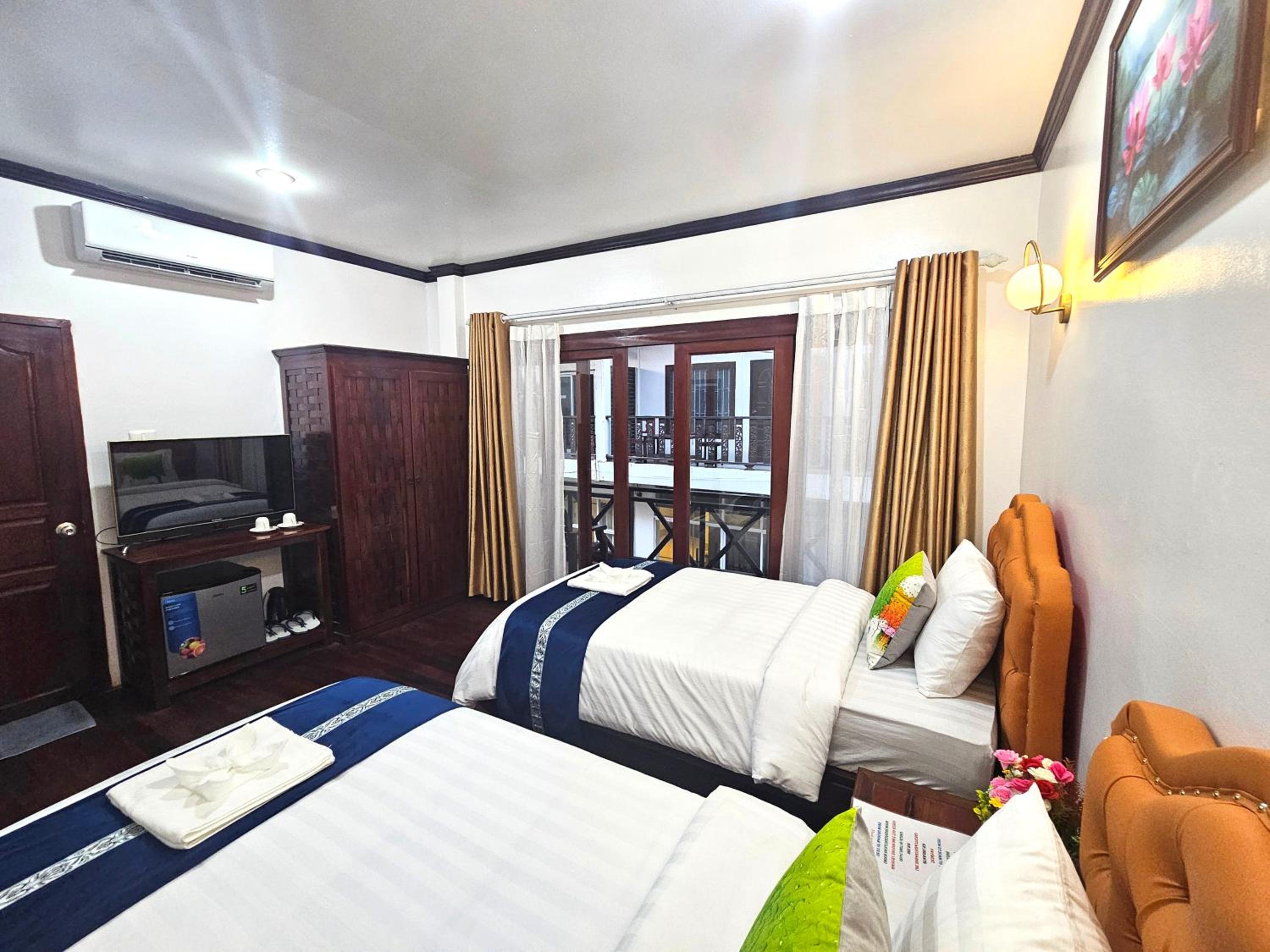 Twin Room with Balcony