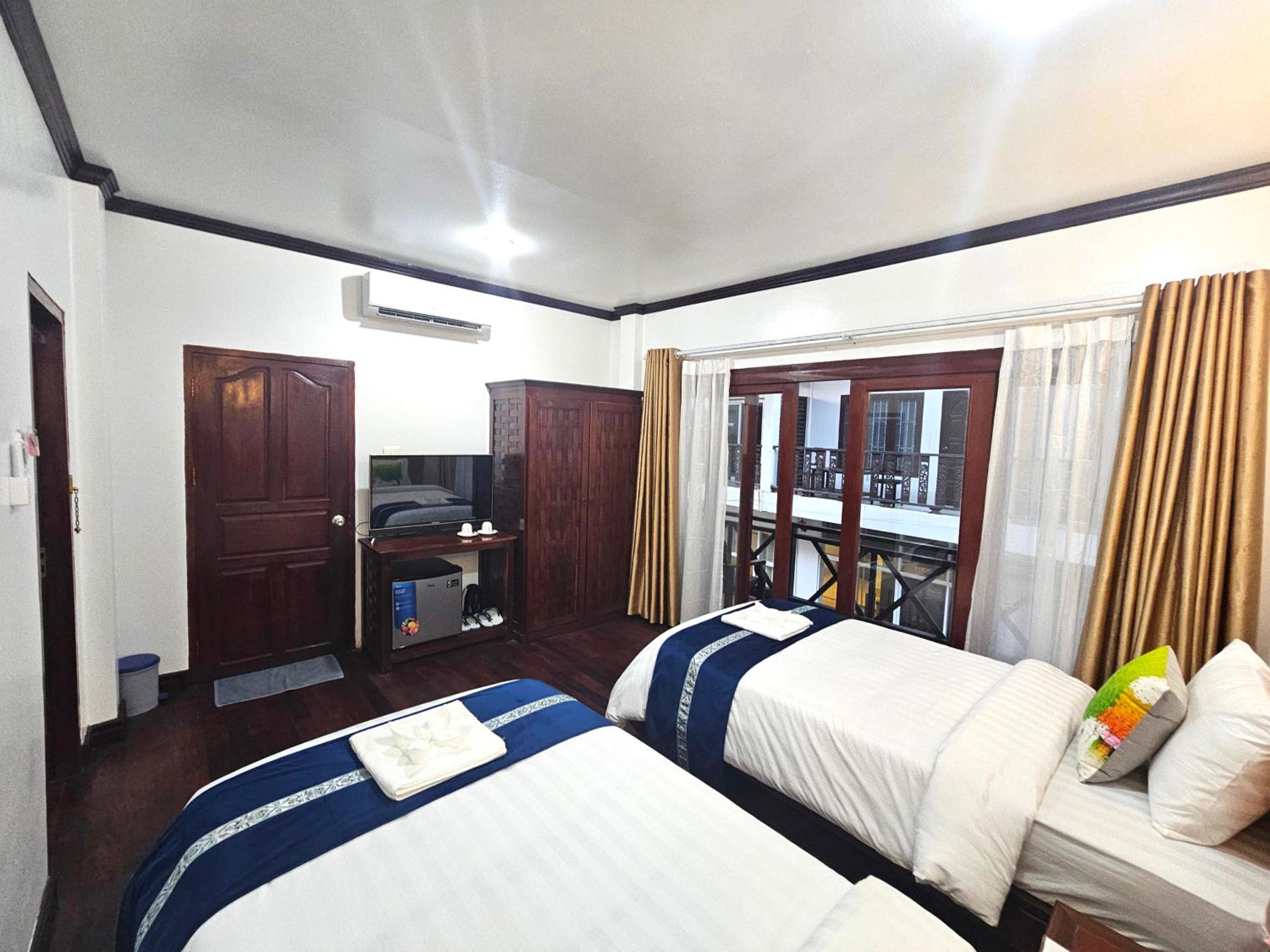Twin Room with Balcony photo 3