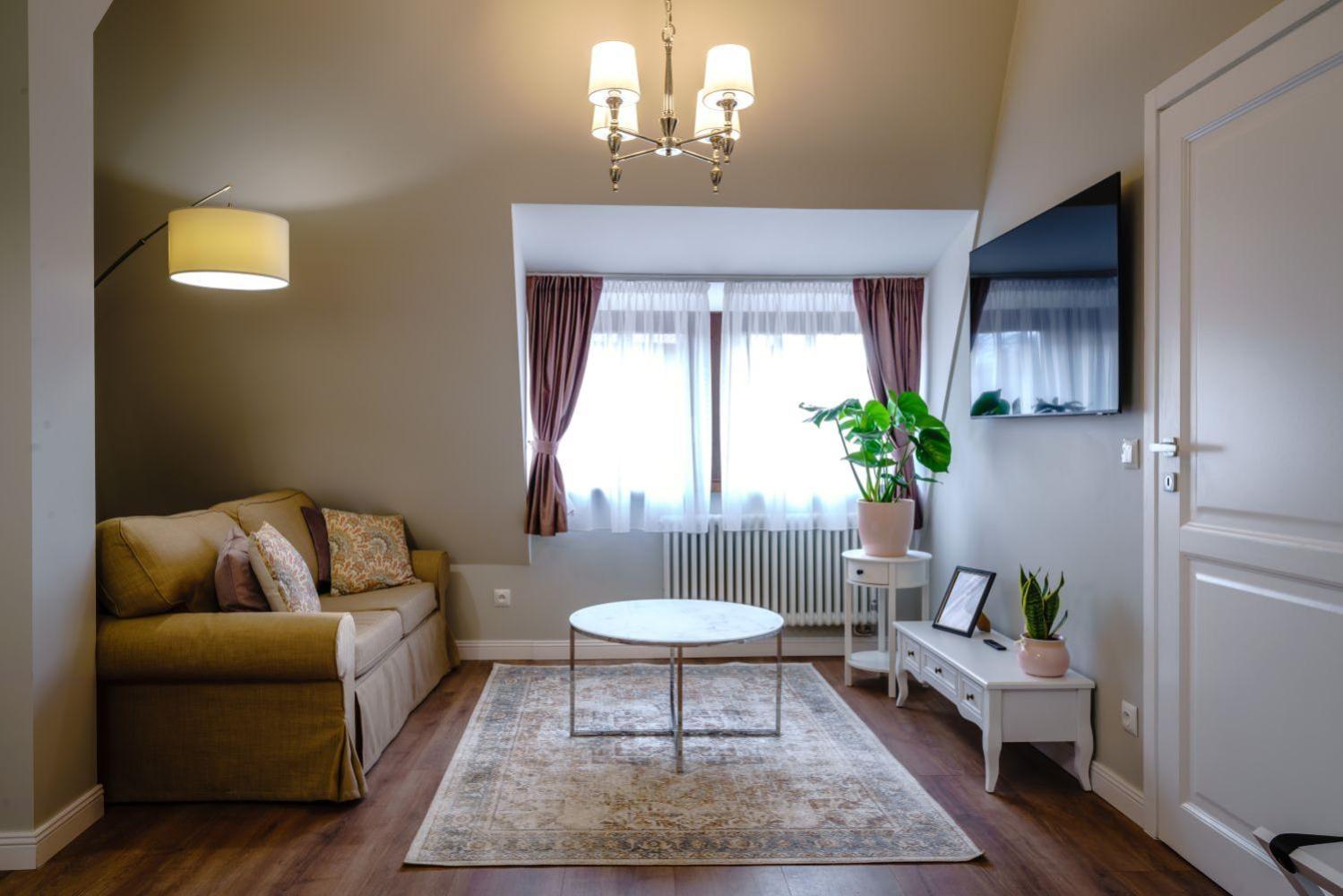 Apartment building number 4 photo 2