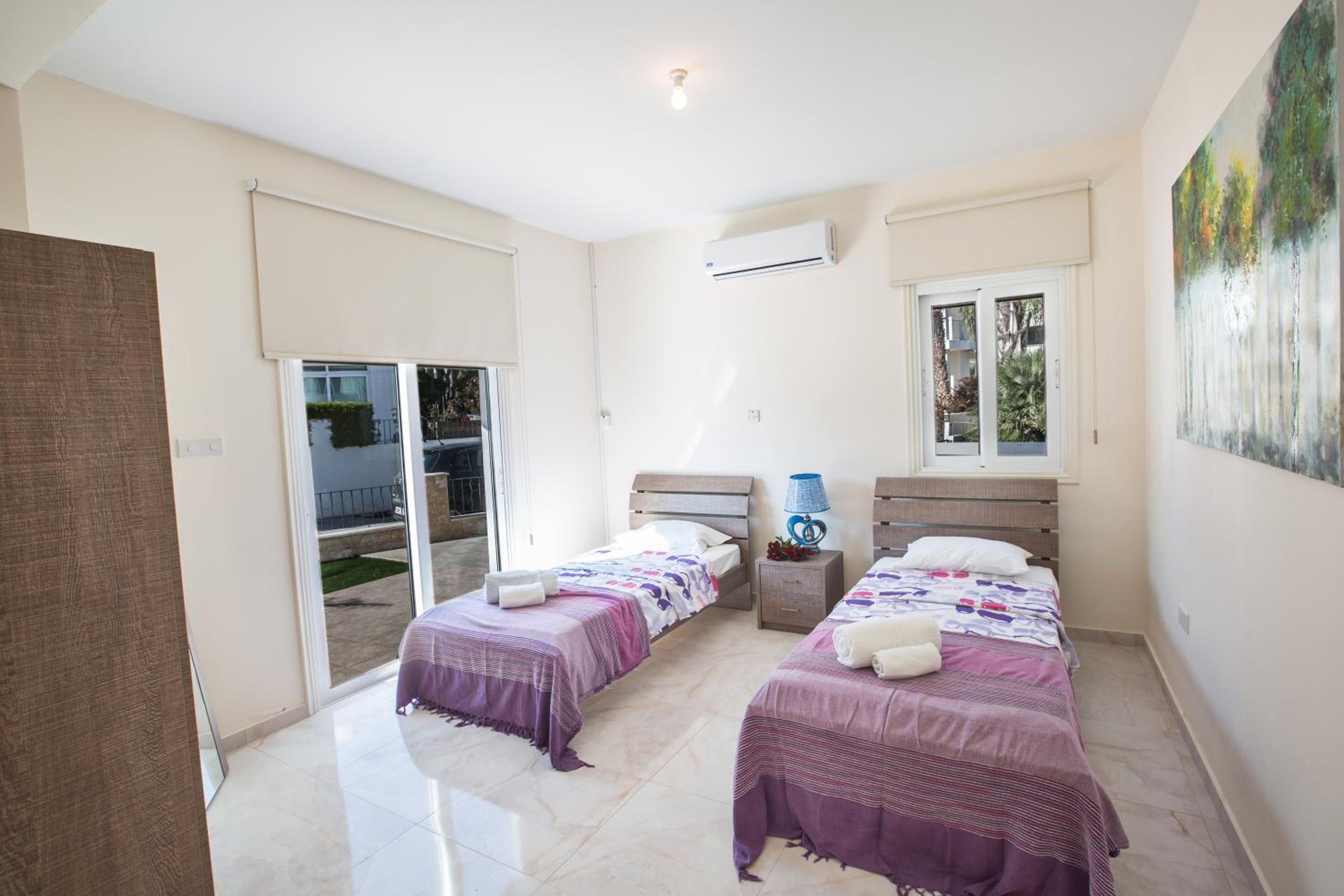 Four-Bedroom House photo 1