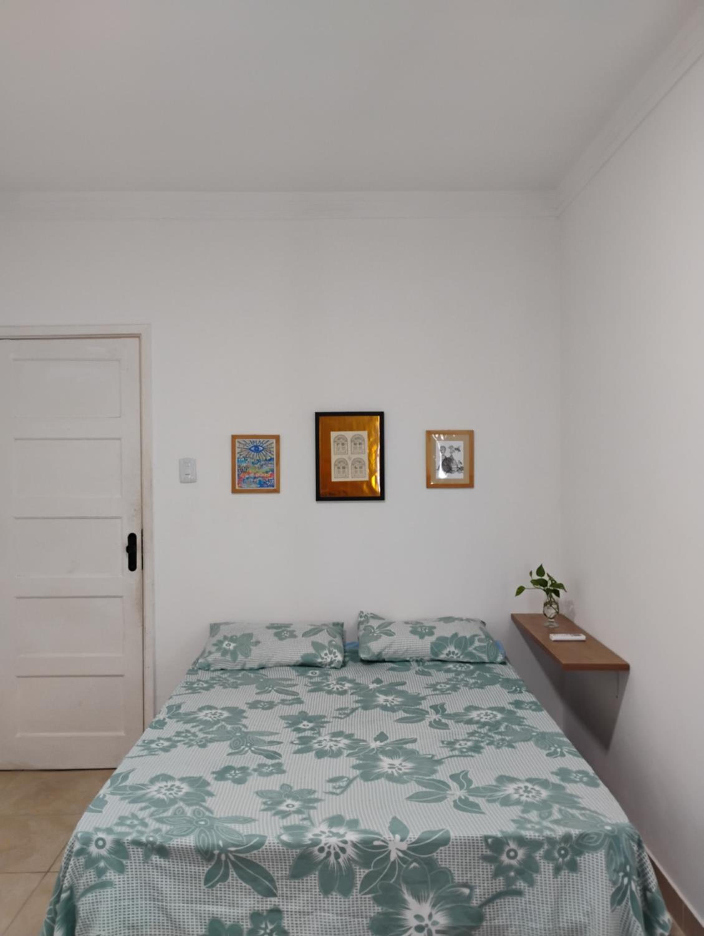 Standard Double Room with Shared Bathroom photo 3