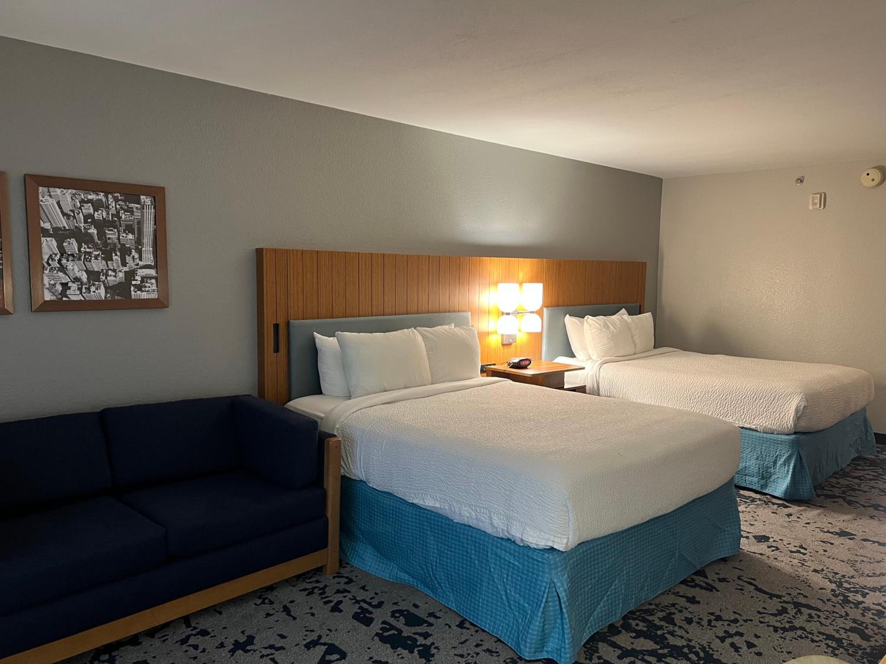 Queen Suite with Two Queen Beds and Sofa bed - Non Smoking/Interior Hall photo 1