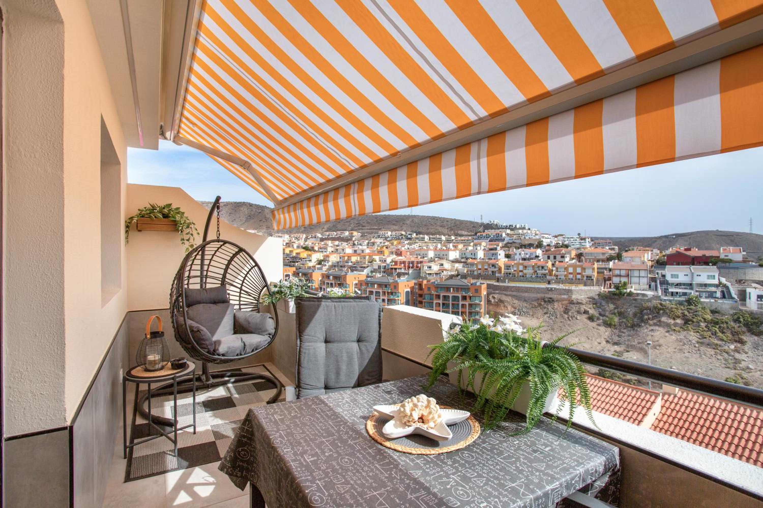 Studio Apartment with Sea View