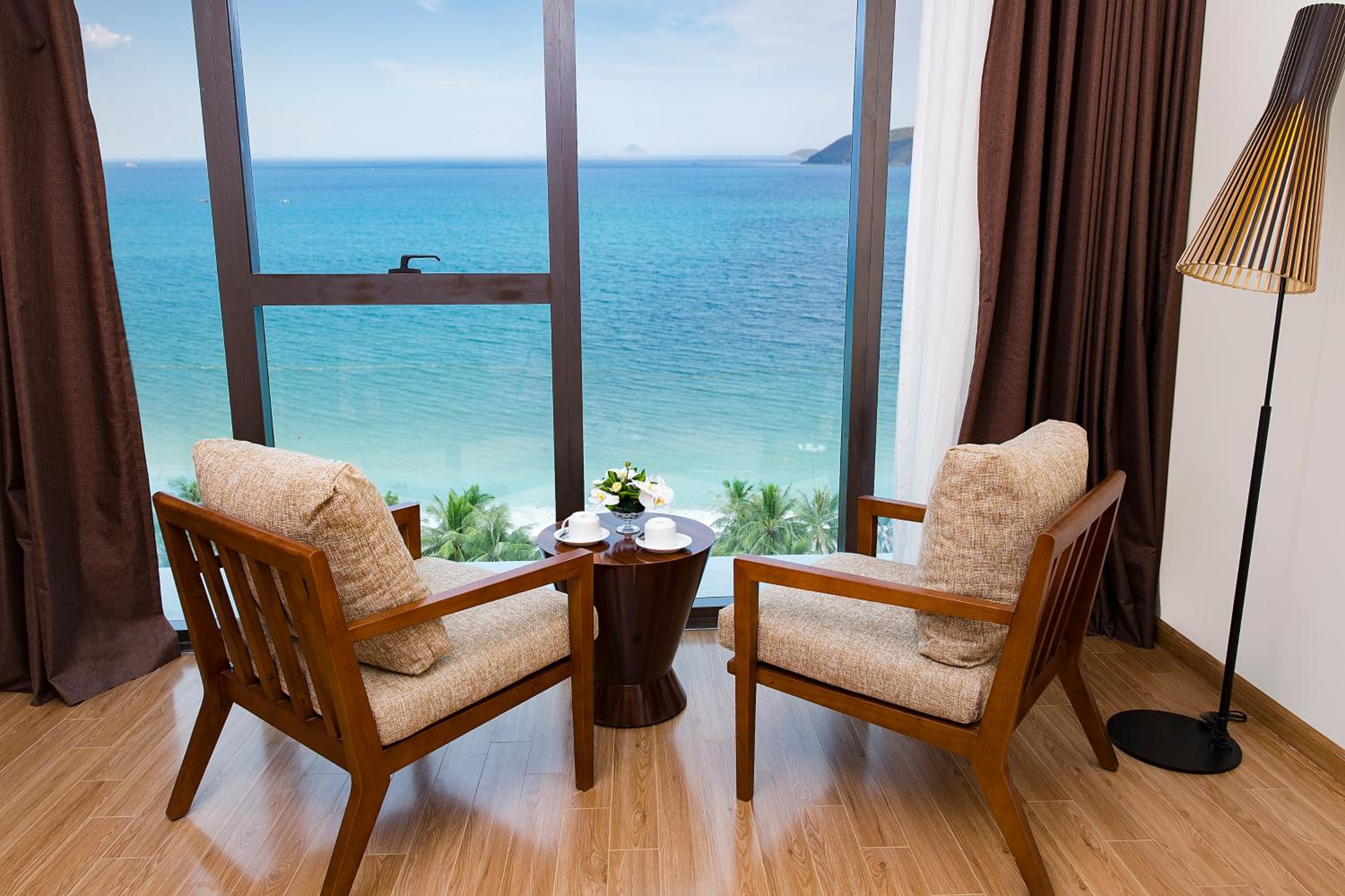 Twin Room with Sea View thumbnail 6
