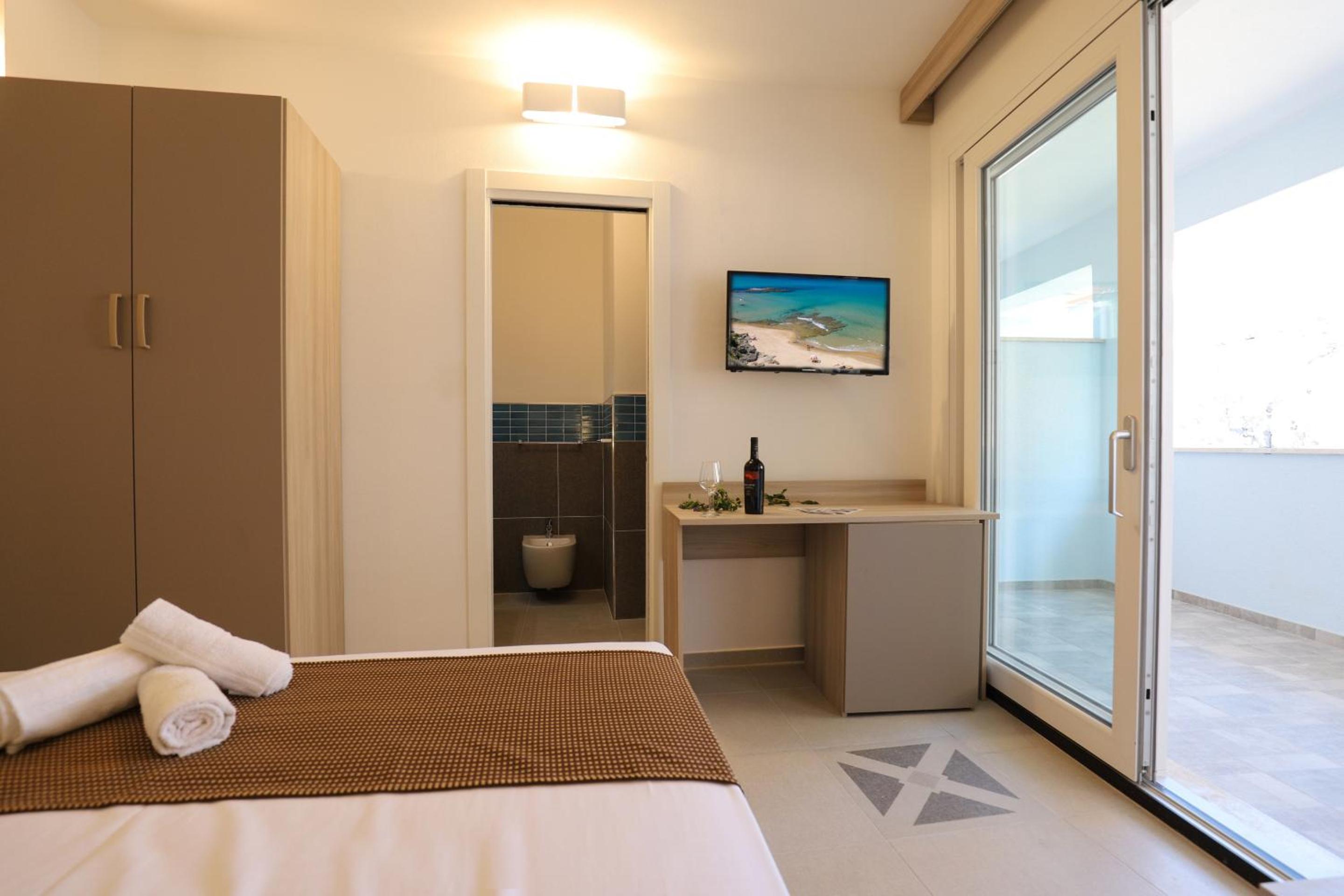 Classic Triple Room - Photo 1